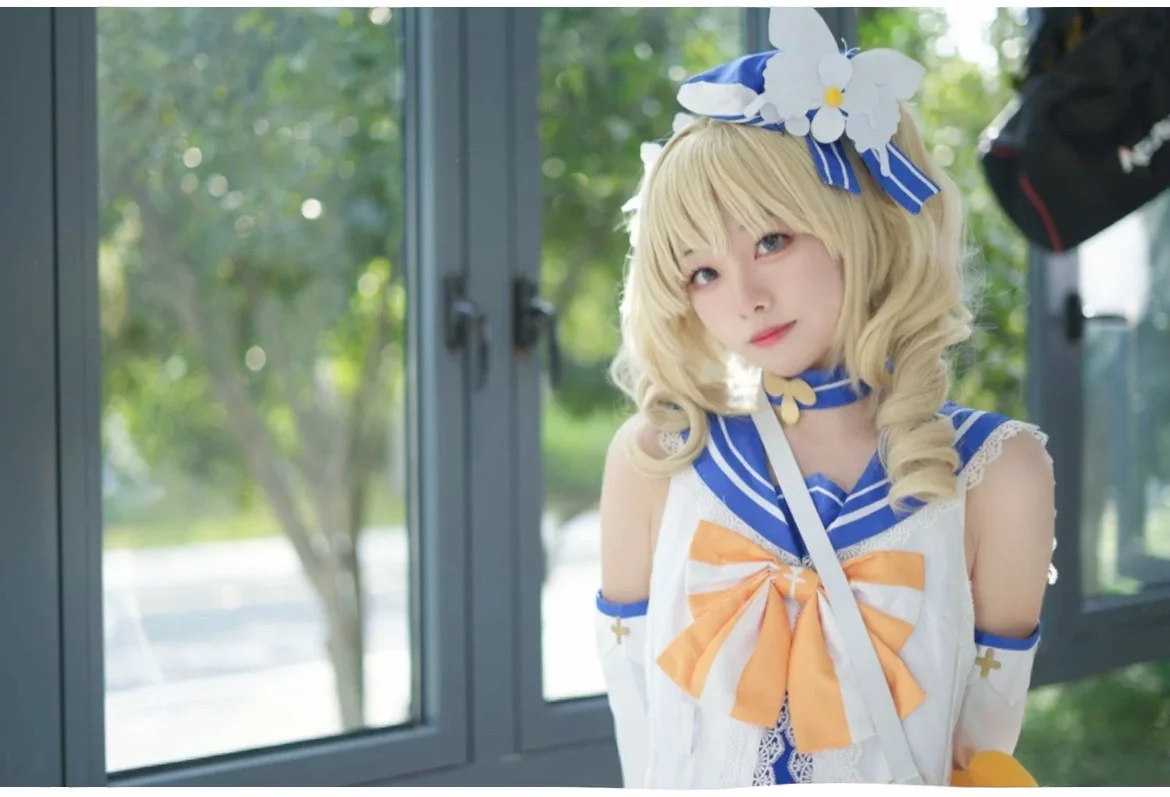 【芭芭拉cos】化身水手服少女，漫展现场闪光归来 - 第 4 张