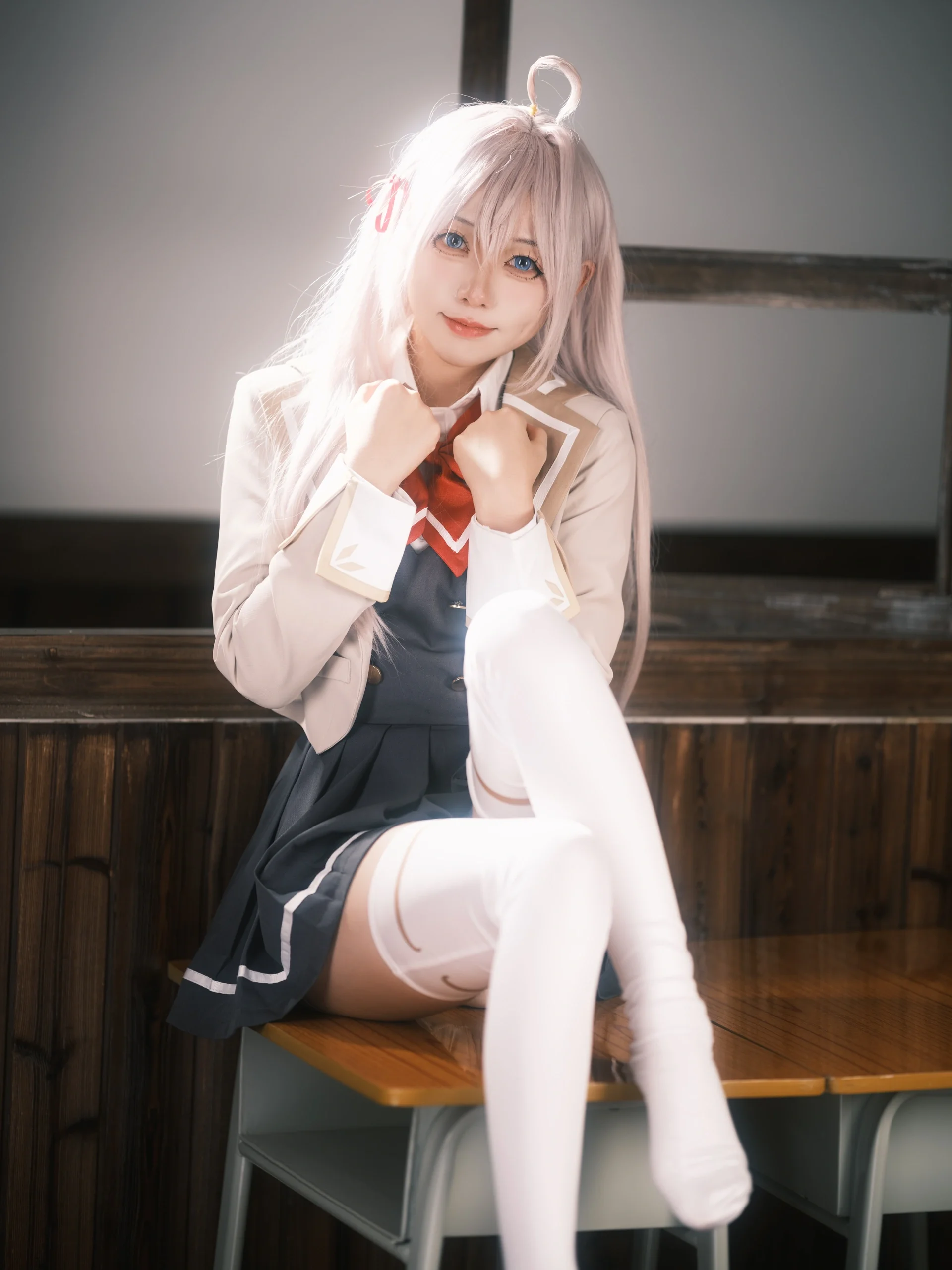 【艾莉同学cos】教室里的放学后，还原不时地以俄语遮羞的邻座艾莉同学 - 第 11 张