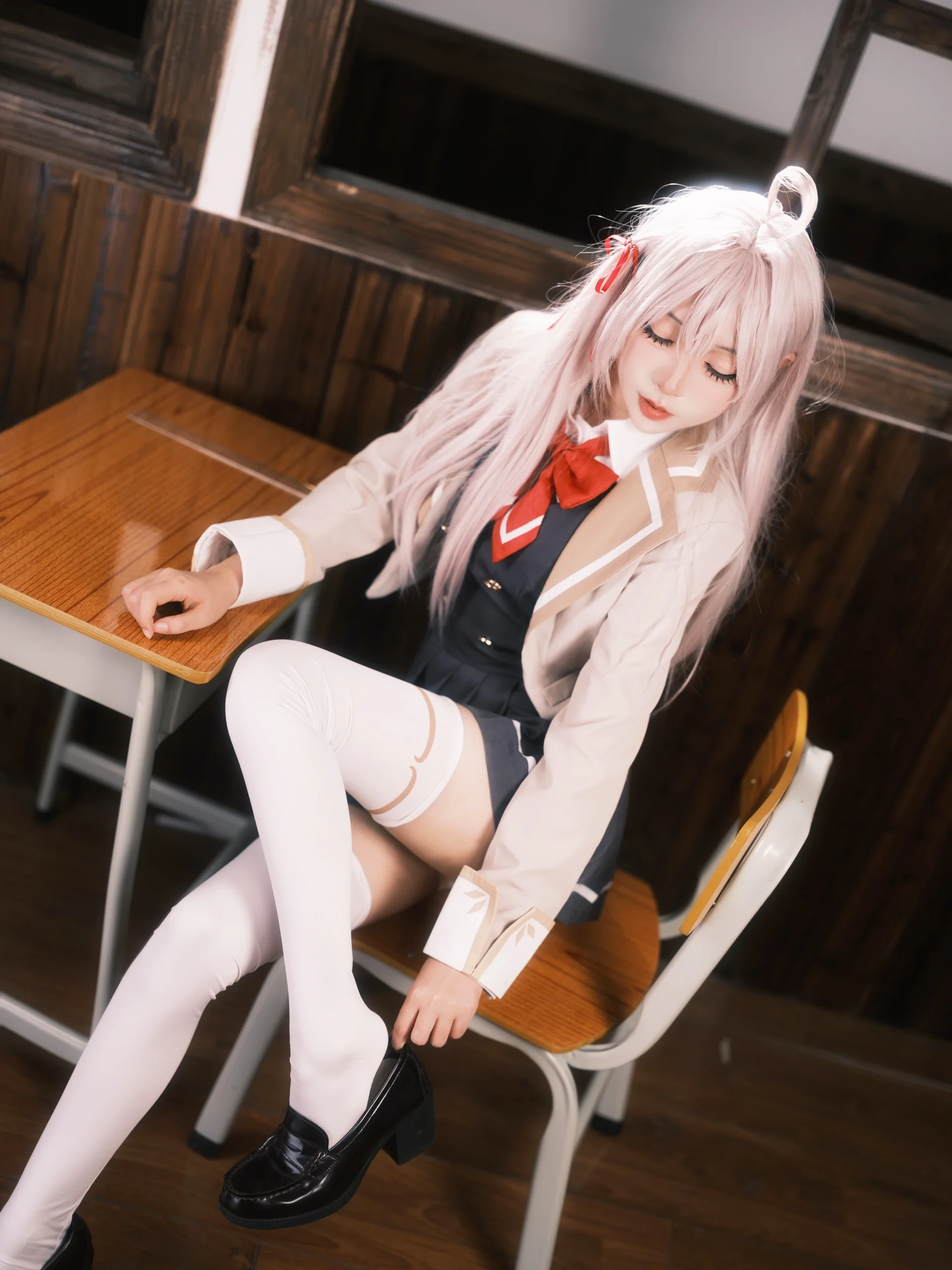 【艾莉同学cos】教室里的放学后，还原不时地以俄语遮羞的邻座艾莉同学 - 第 9 张