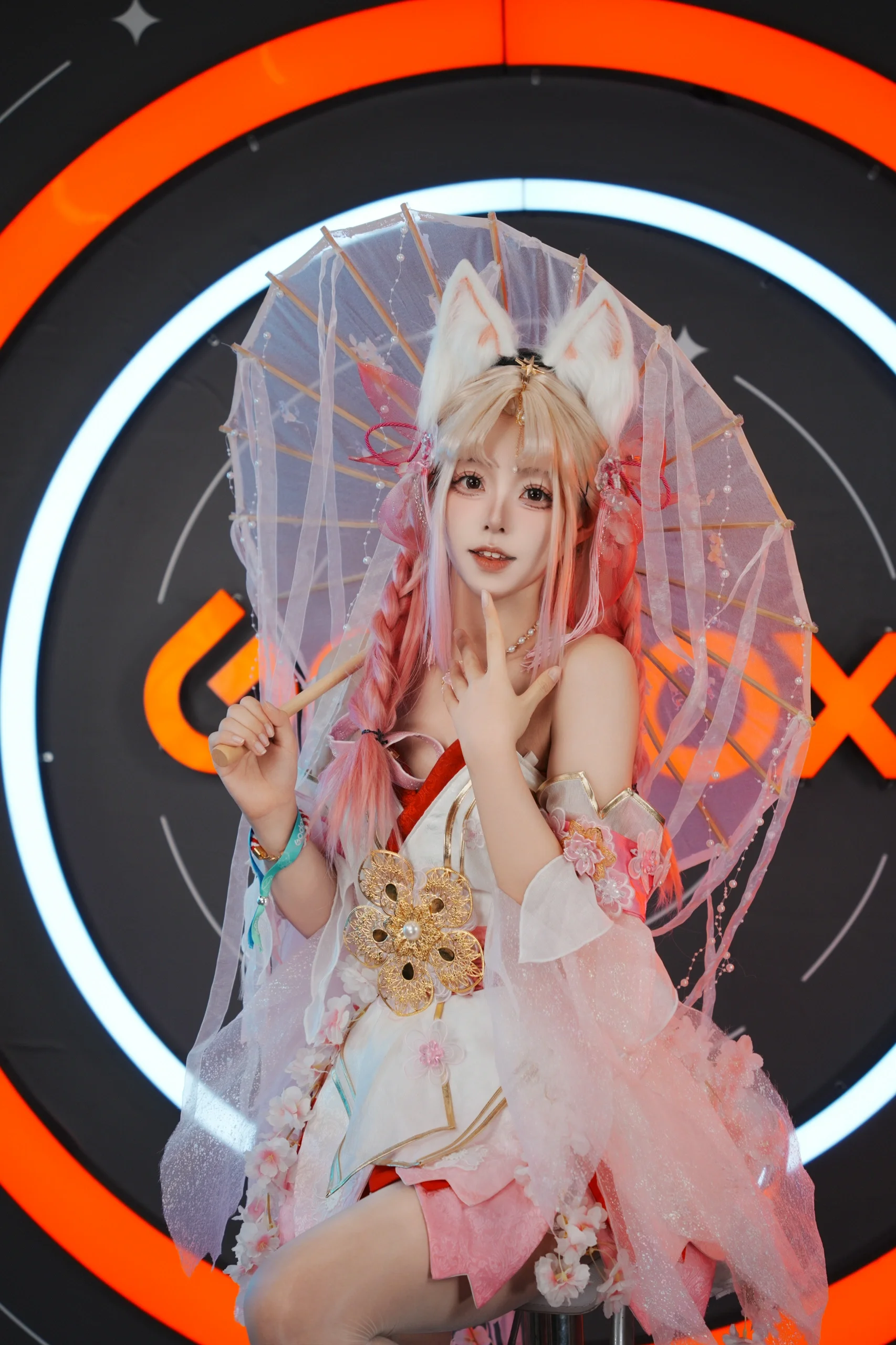 【胡桃cos】永劫无间樱云天女，展台光影下的灵动定格 - 第 4 张