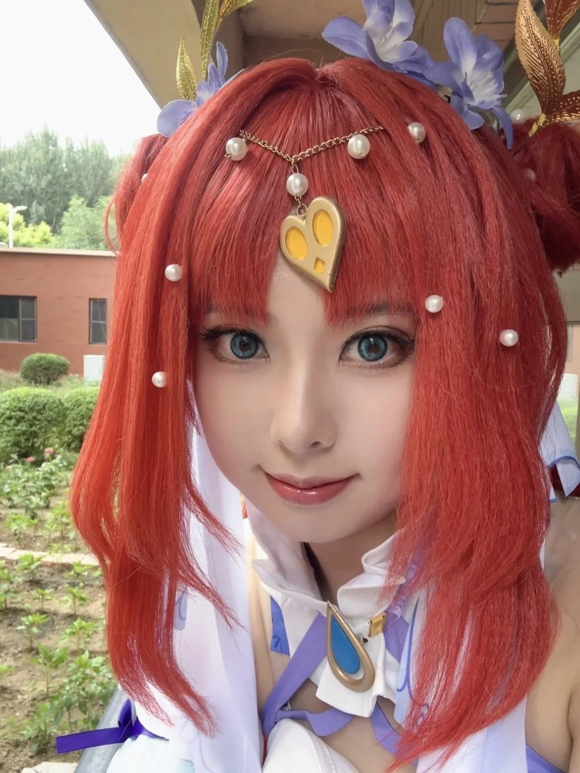 【妮露cos】原神里的水元素精灵，在现实阳台捕捉一抹红发 - 第 1 张