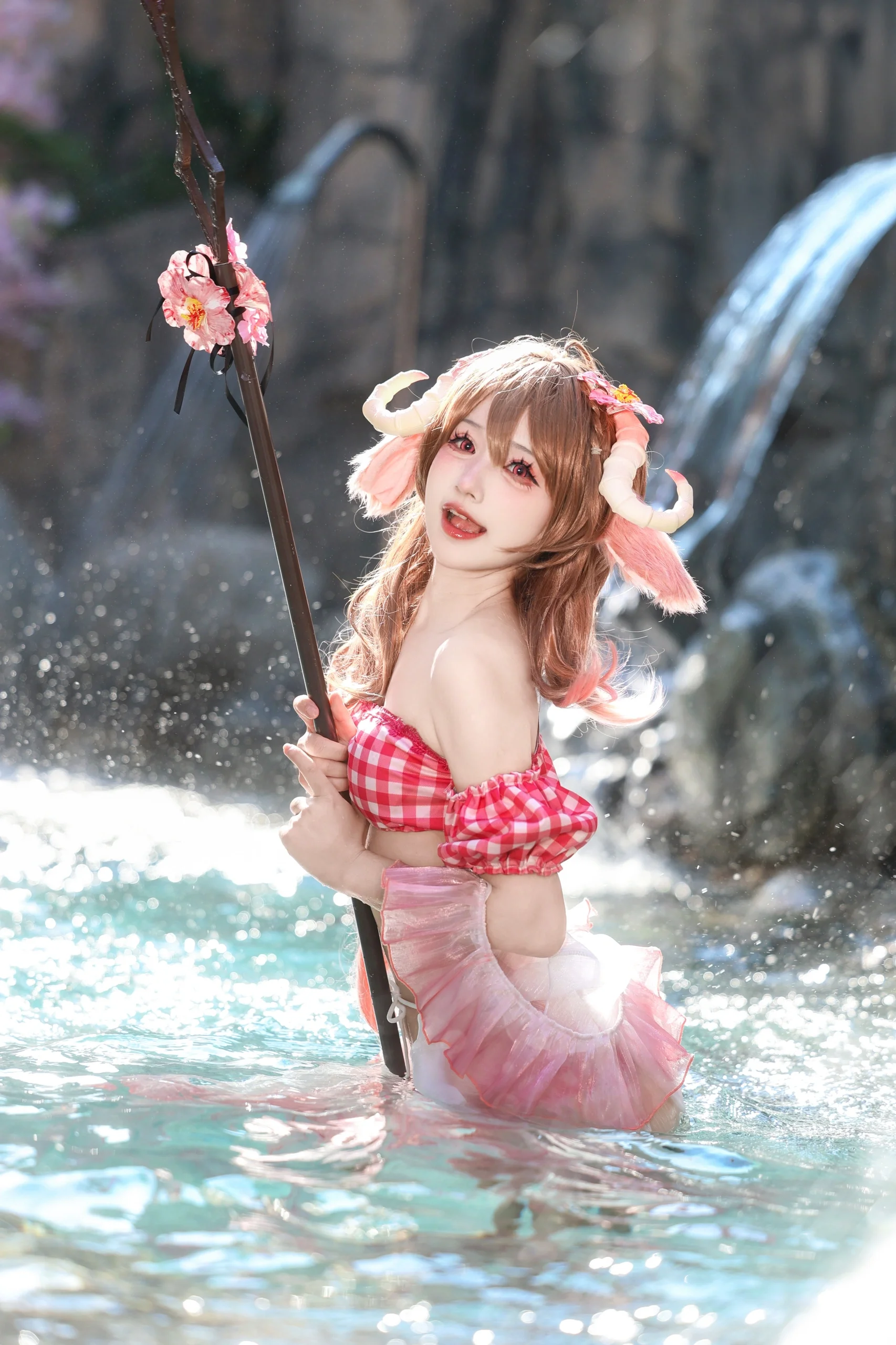 【エイヤフィヤトラ コスプレ】夏の水辺がもたらす清涼な一瞬 - 1 枚目