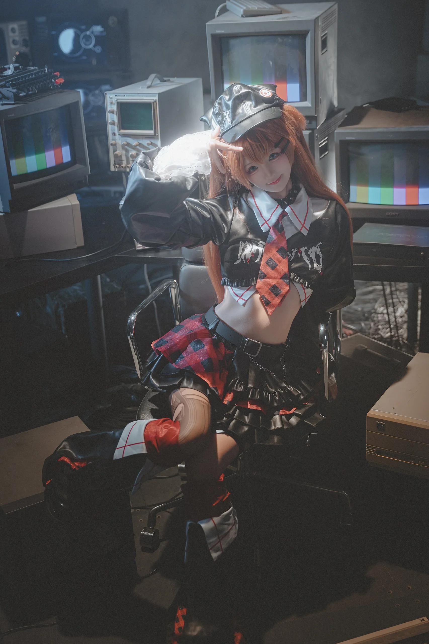 【明日香cos】摇滚版明日香，复古电子棚里的高光时刻