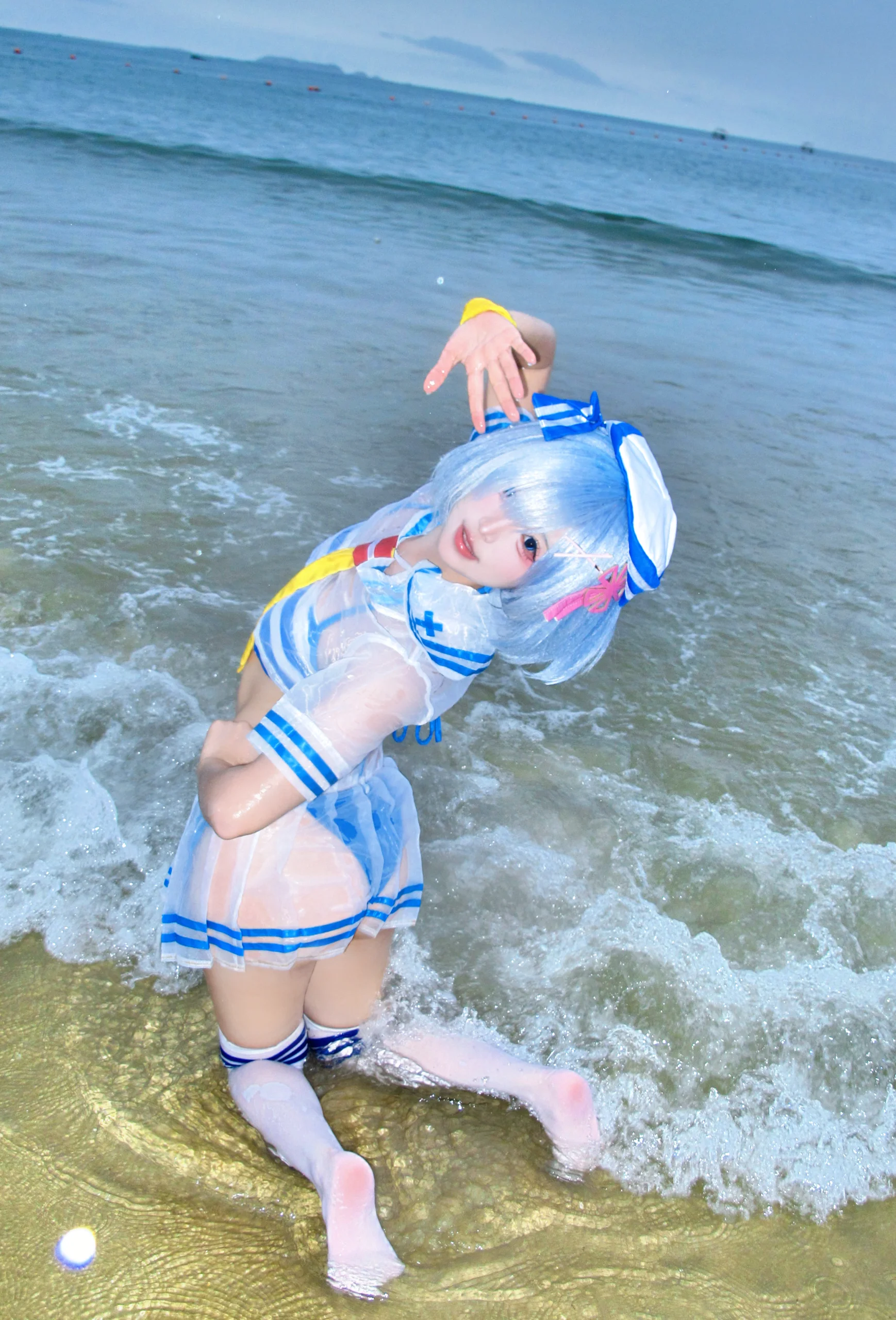 [Rem Cosplay] Blue and White Sailor Suit Outfit Summer Travel Photoshoot at Pingtan Seaside - Image 1
