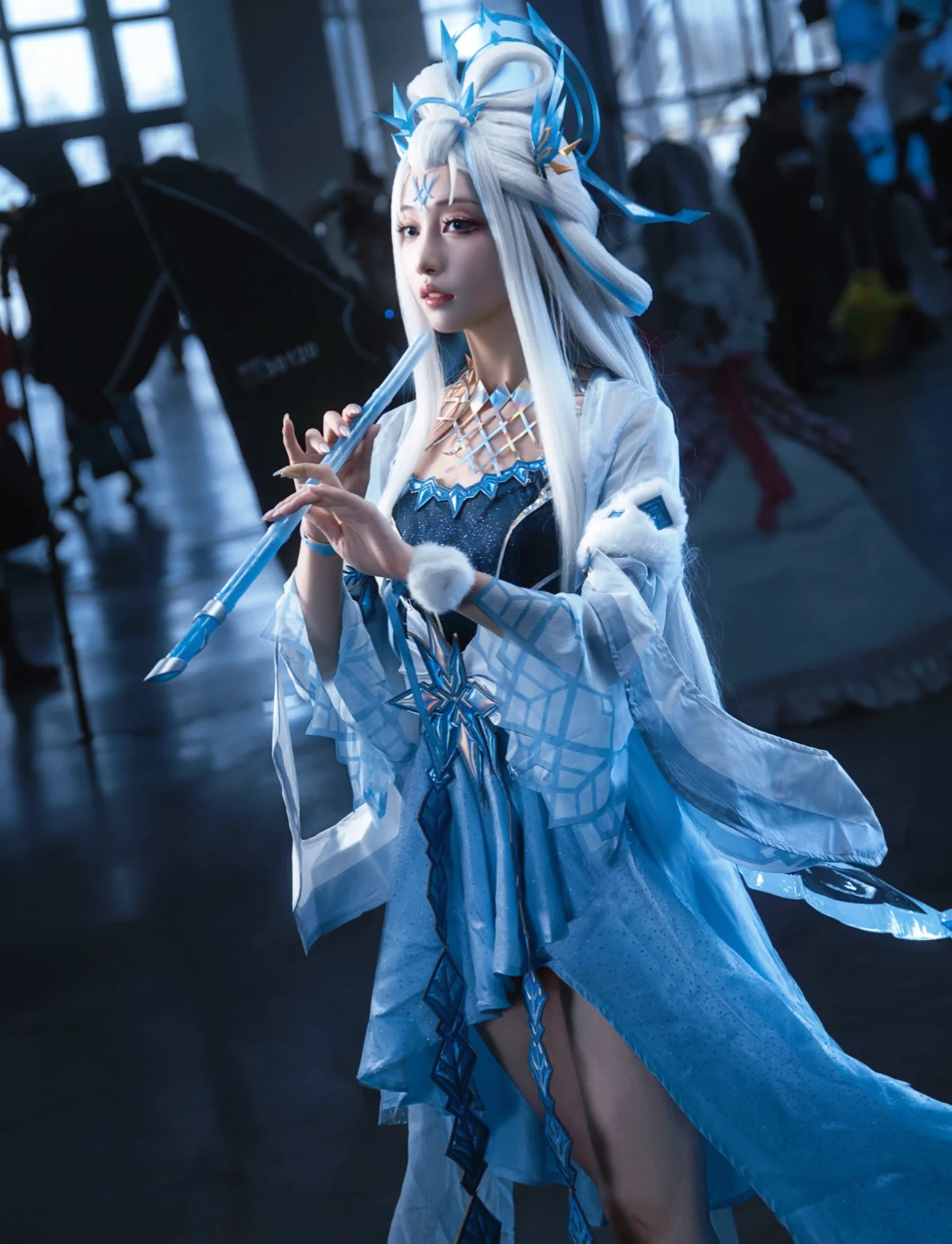 【露娜cos】王者荣耀霜月吟，冰雪凝结的清冷瞬间 - 第 3 张