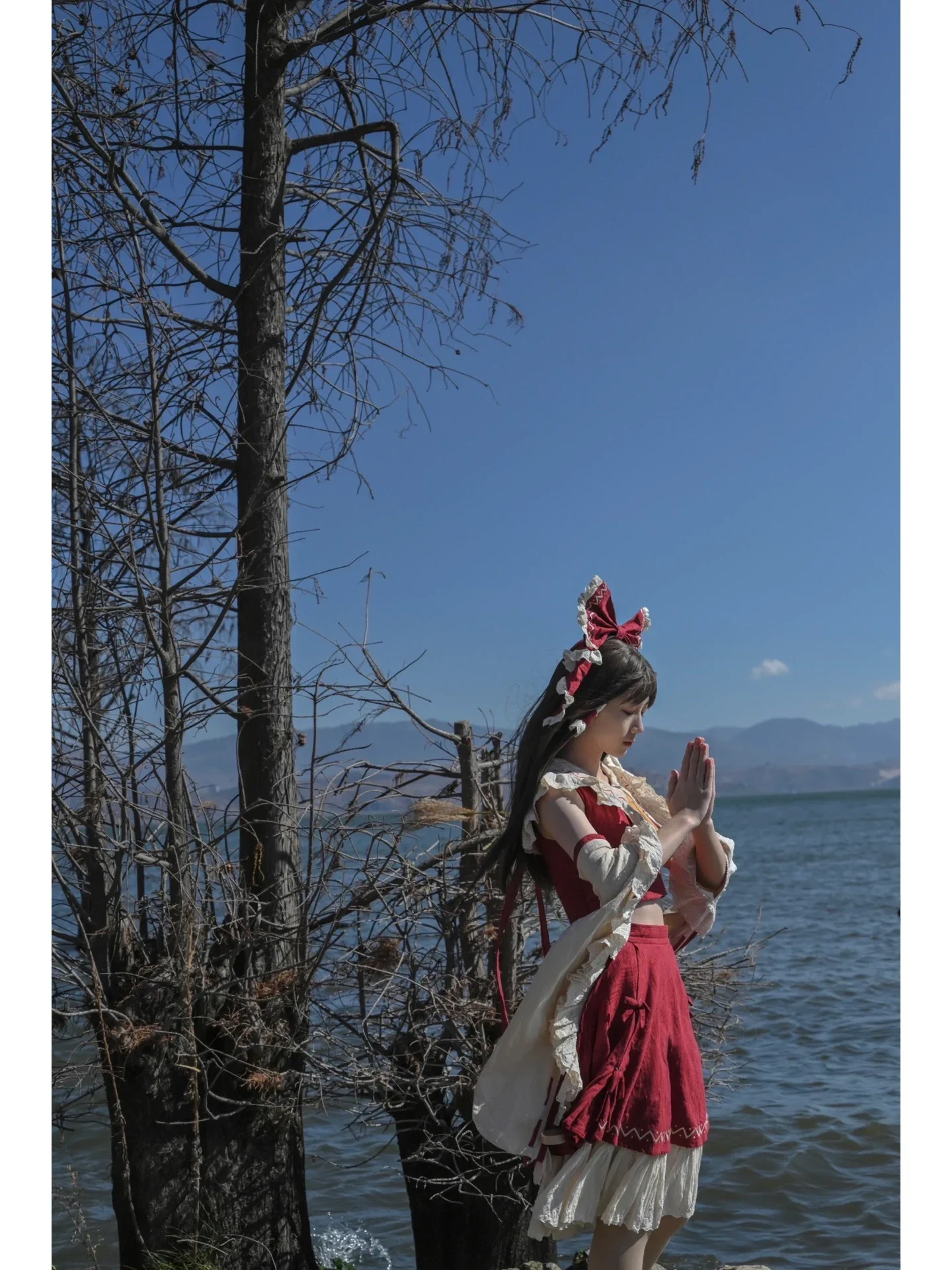 【博丽灵梦cos】洱海畔的少女祈福