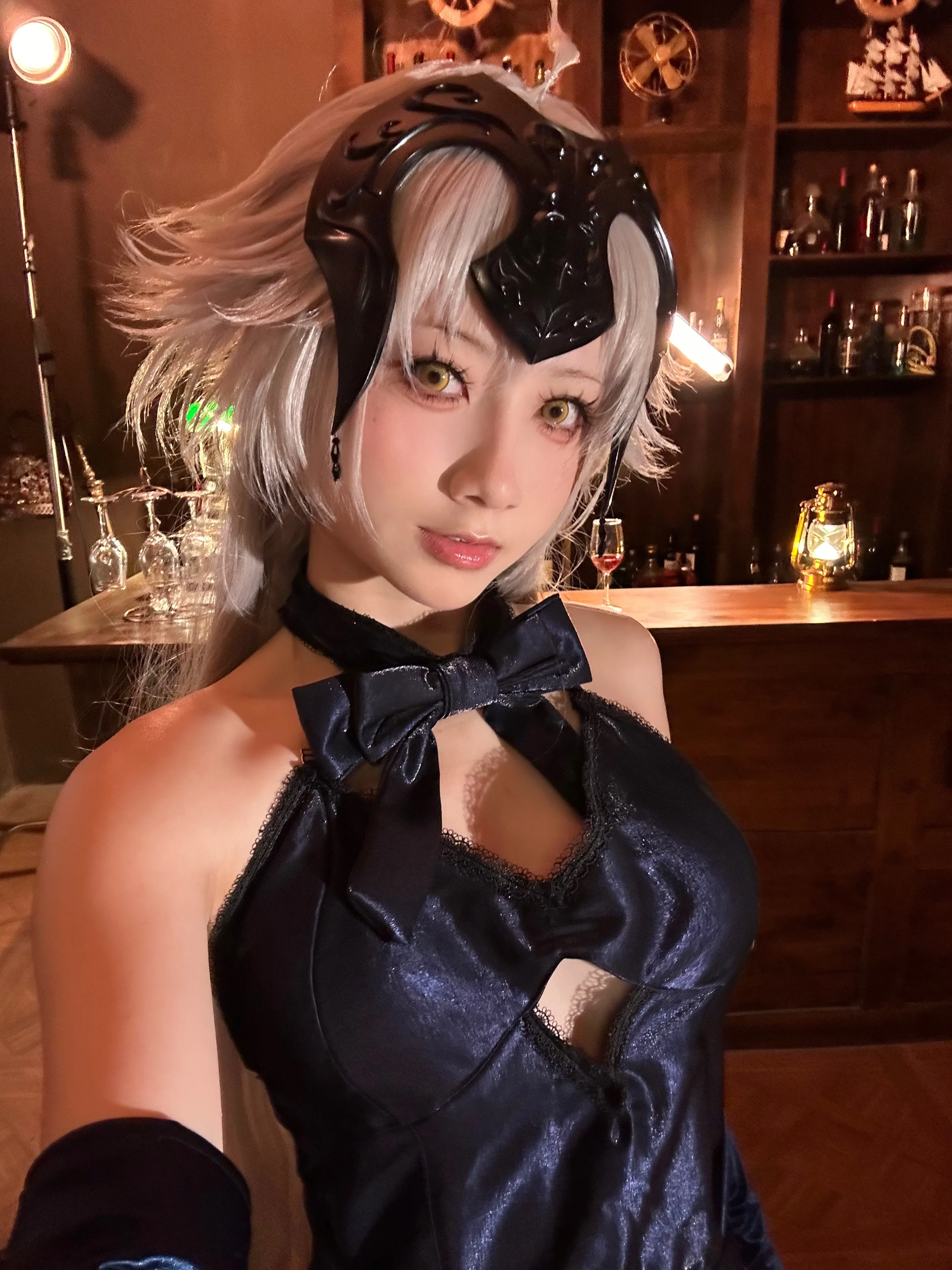 【黑贞德cos】FGO里的醉意微醺时刻，解锁暗夜酒吧氛围