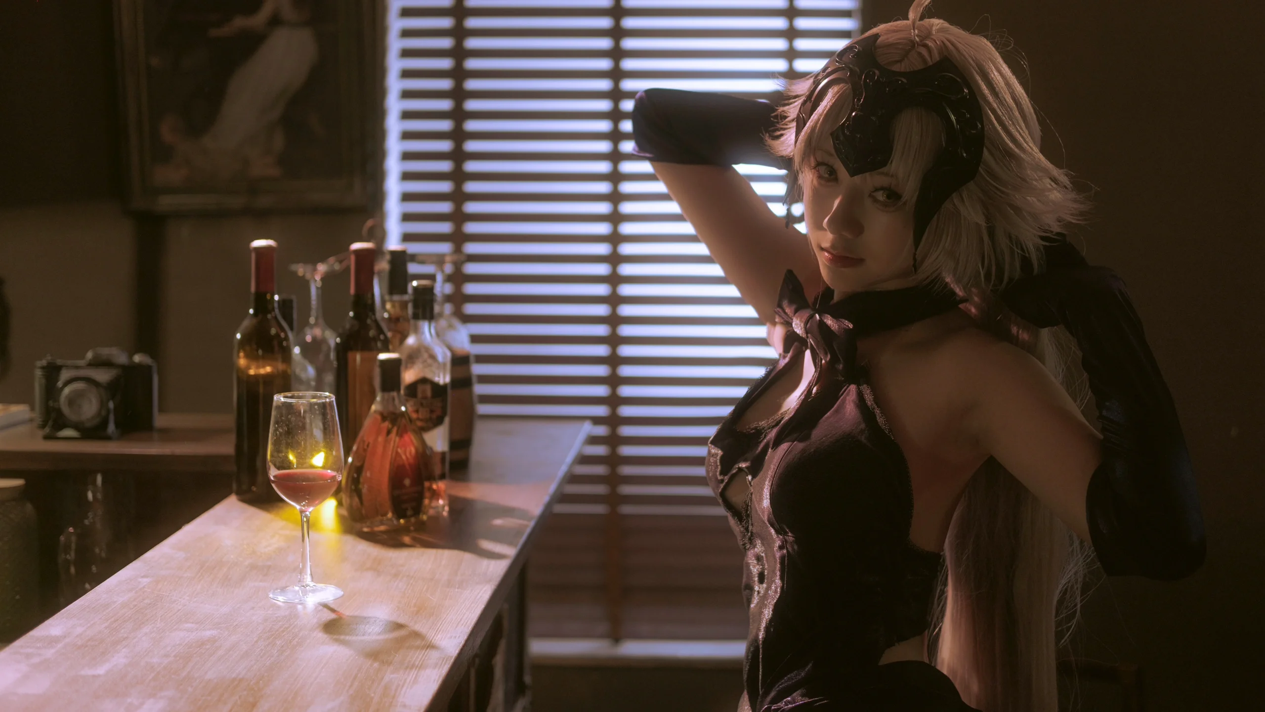 【Jeanne d'Arc (Alter) cosplay】Fate/Grand Order: A lazy sip under the tipsy night sky - Image 7