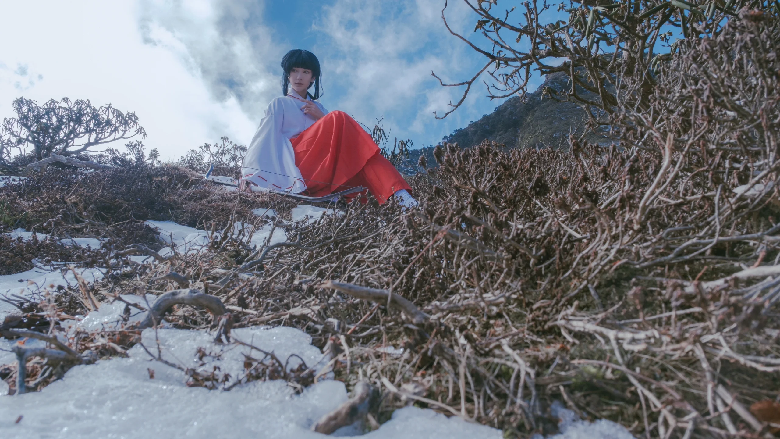 【桔梗cos犬夜叉】苍山雪景中的巫女与弓 - 第 2 张
