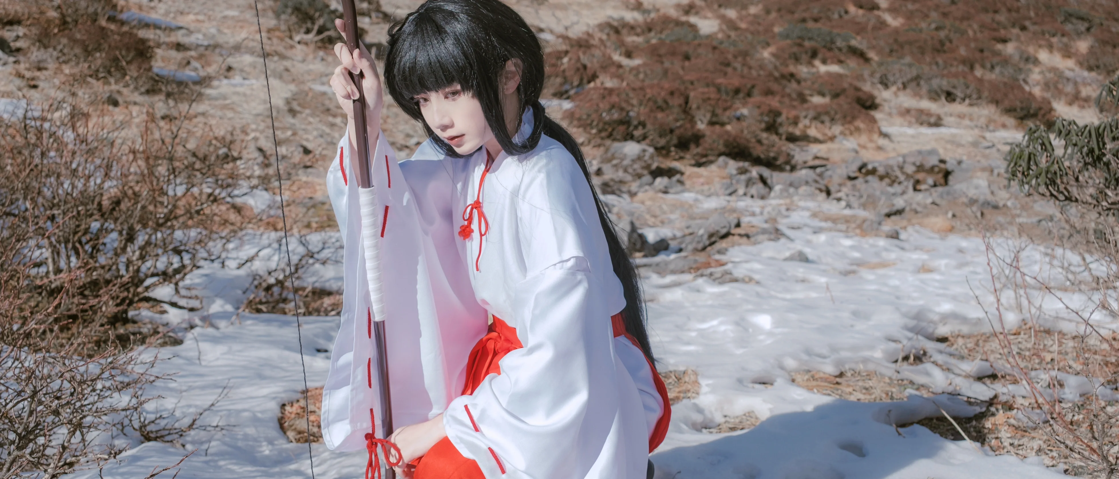 【桔梗cos犬夜叉】苍山雪景中的巫女与弓 - 第 9 张