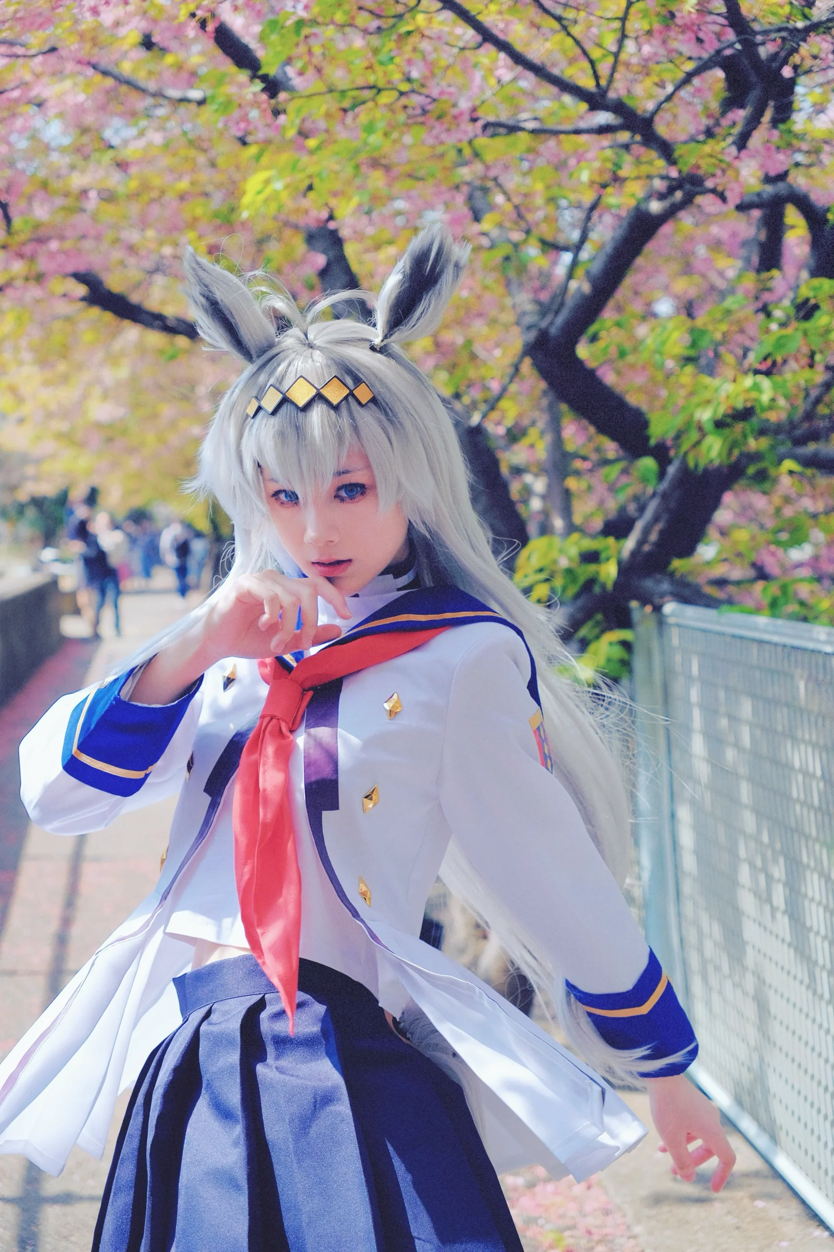 【小栗帽cos】赛马娘芦毛灰姑娘，春风里奔跑的身影就是幸运本身 - 第 5 张