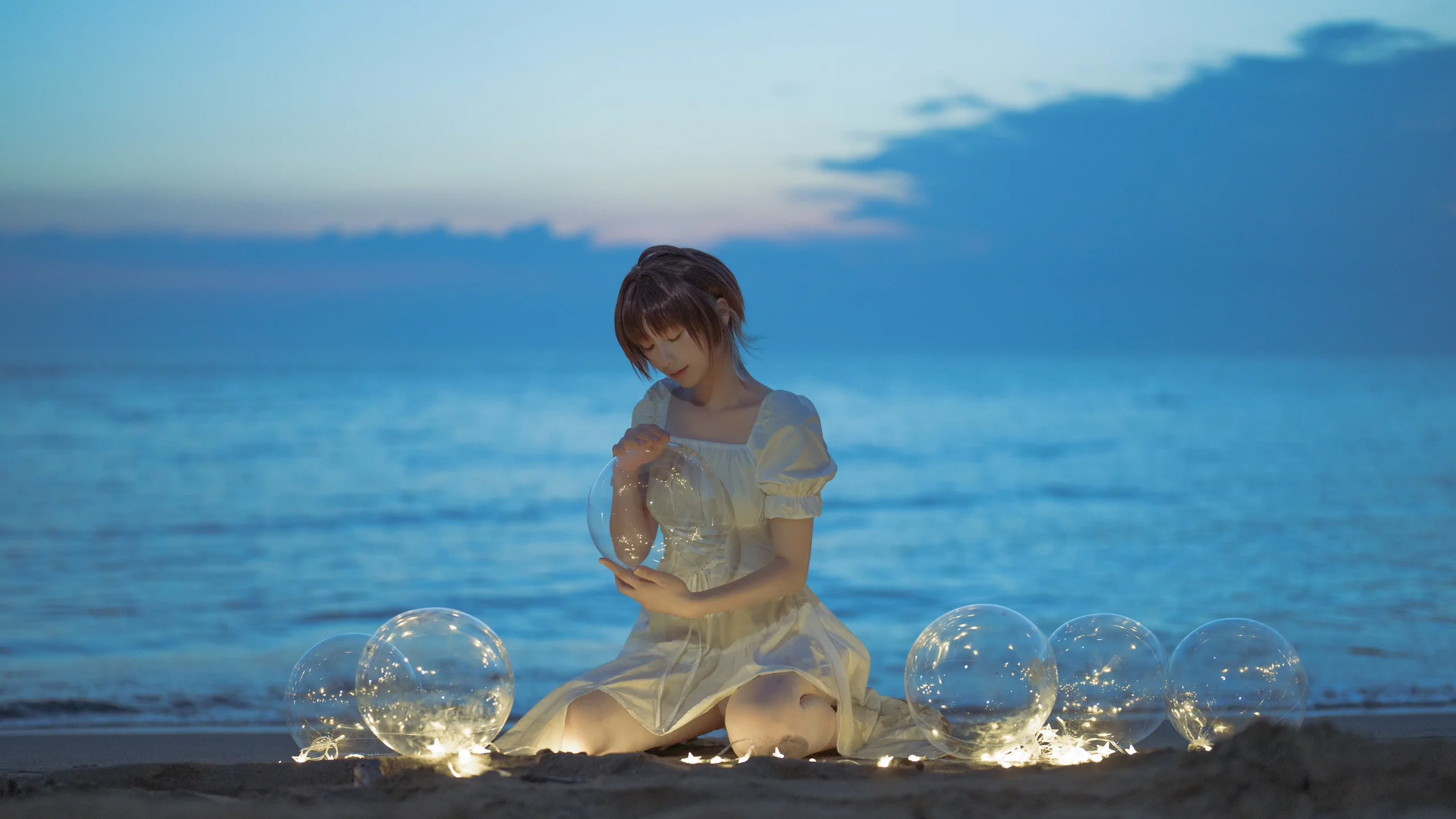 【浅仓透cos】偶像大师闪耀色彩，海边透明球的唯美瞬间 - 第 2 张