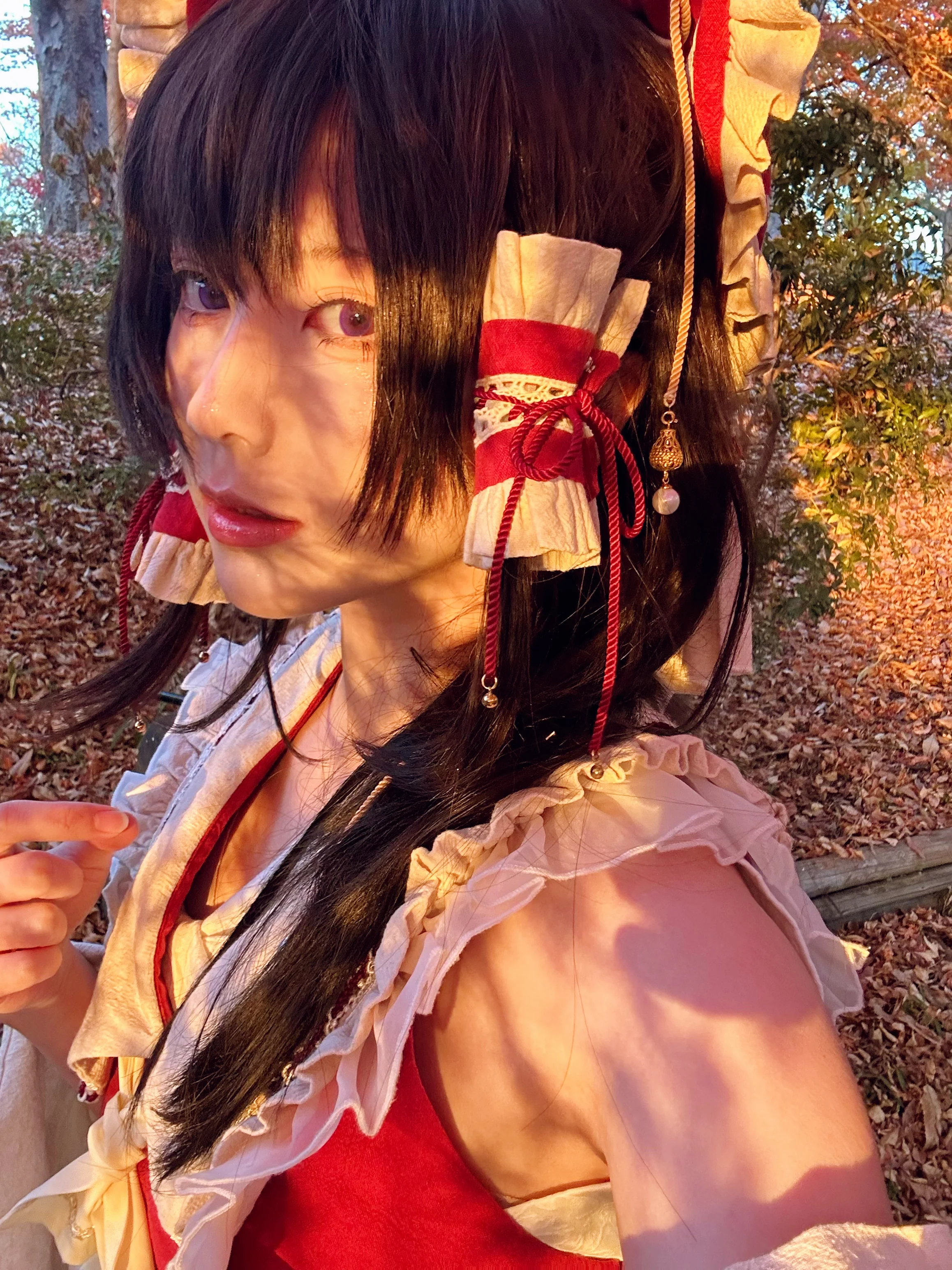 【博丽灵梦cos】秋风中的红叶巫女 - 第 3 张