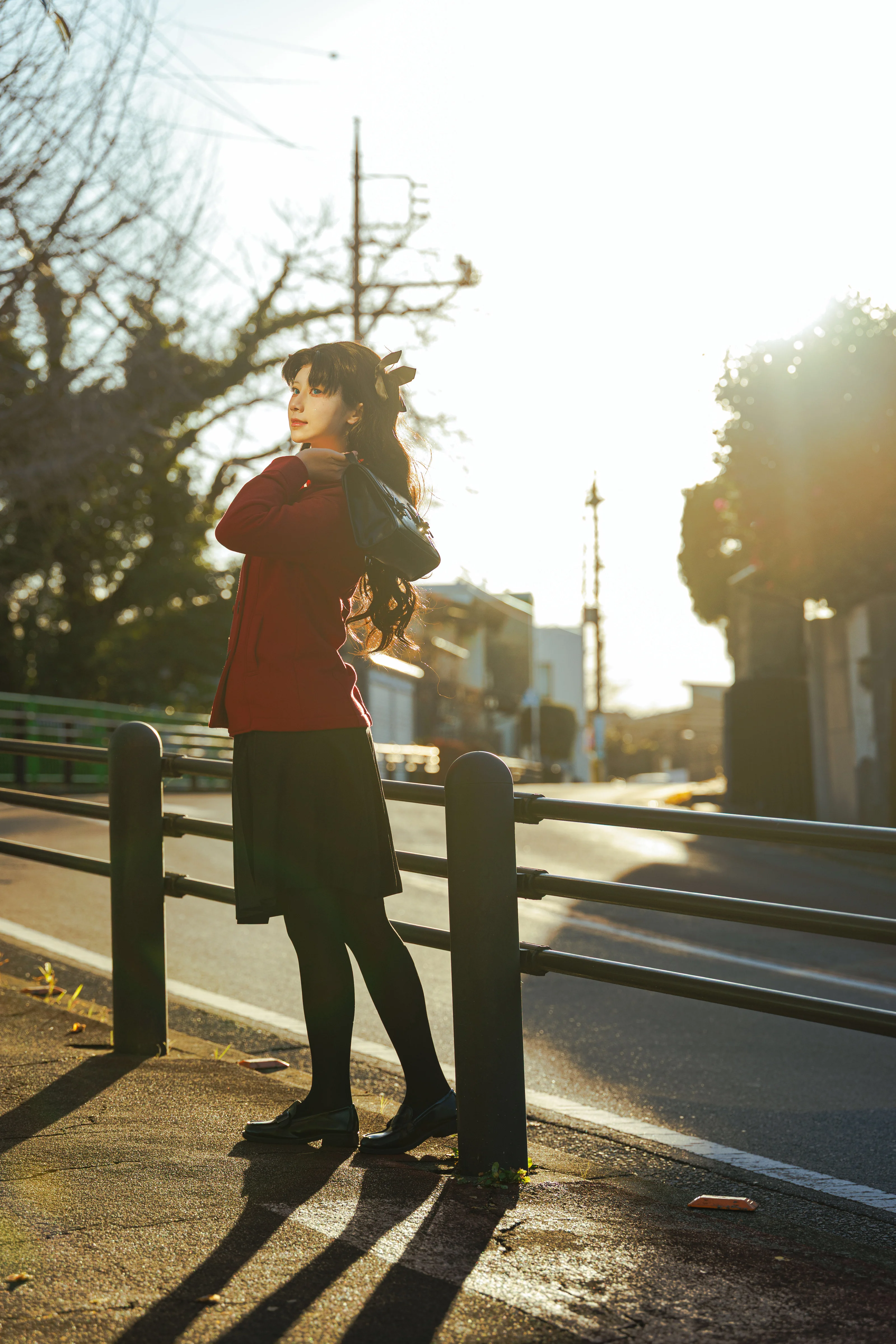 【远坂凛cos】Fate/stay night冬日的红黑优雅与黑丝穿搭