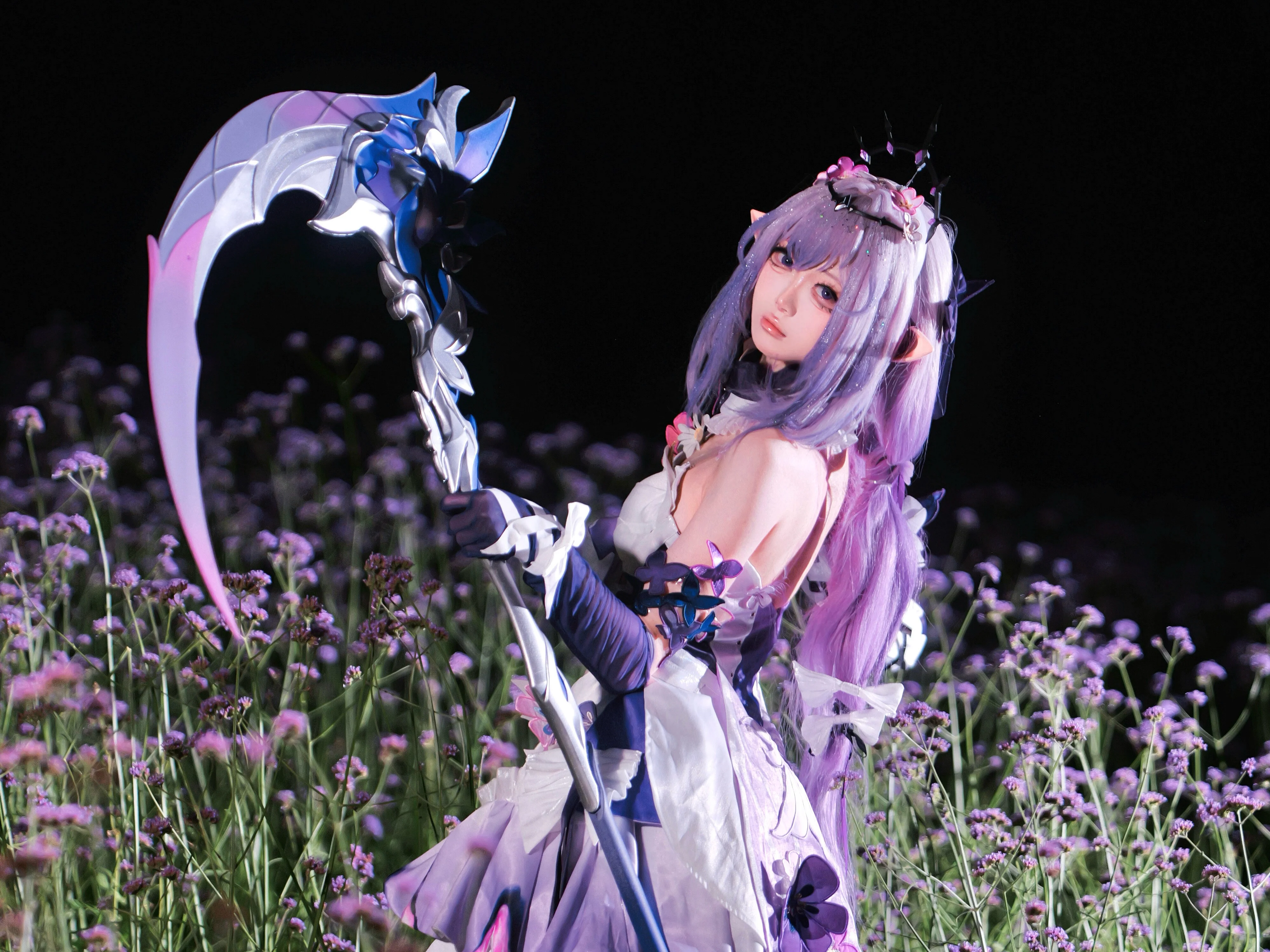 【遐蝶cos】崩坏星穹铁道，夜风花海间的紫色长镰