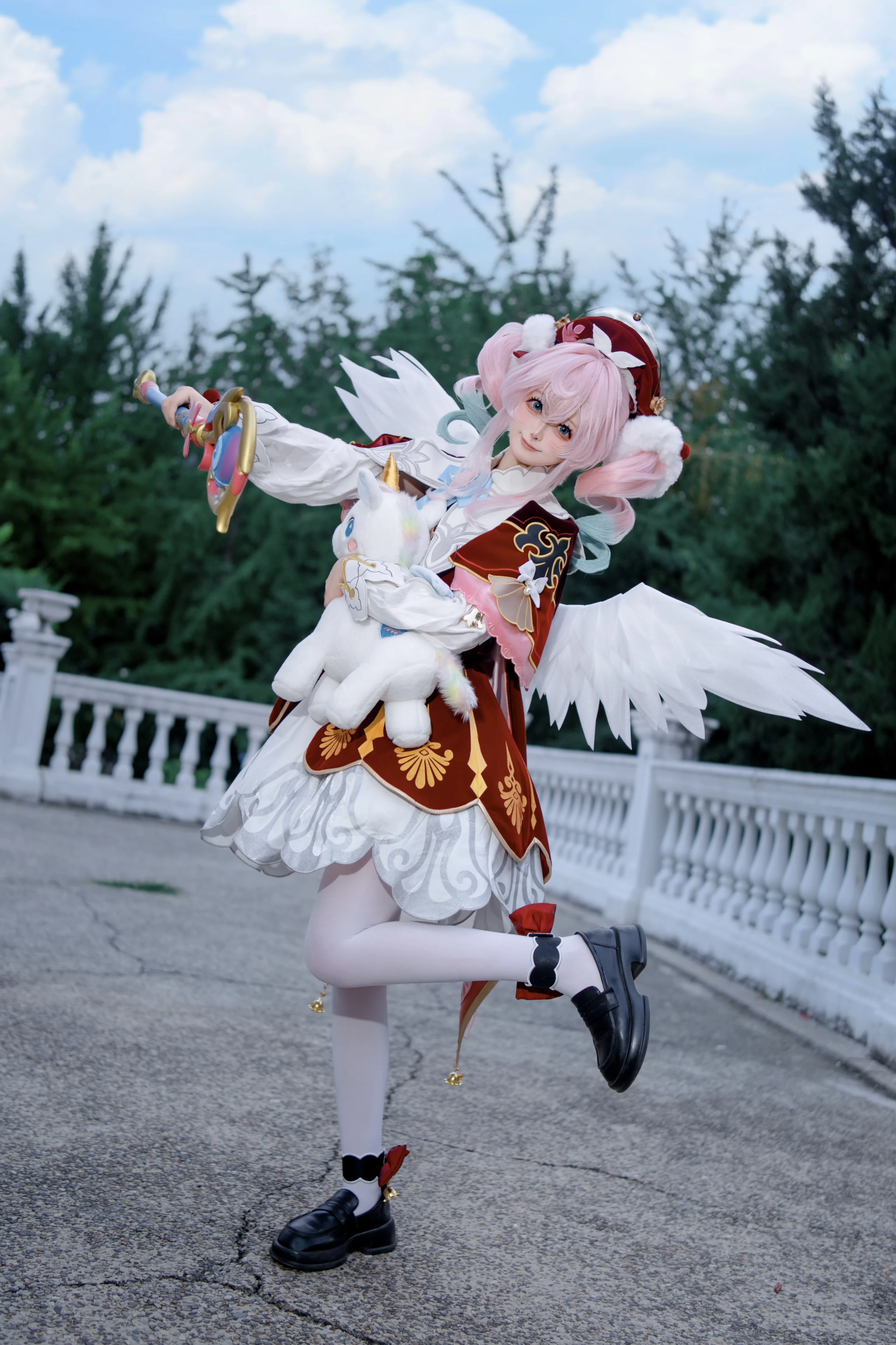 【风堇cos】用单腿平衡在蓝天下的轻盈瞬间 - 第 1 张