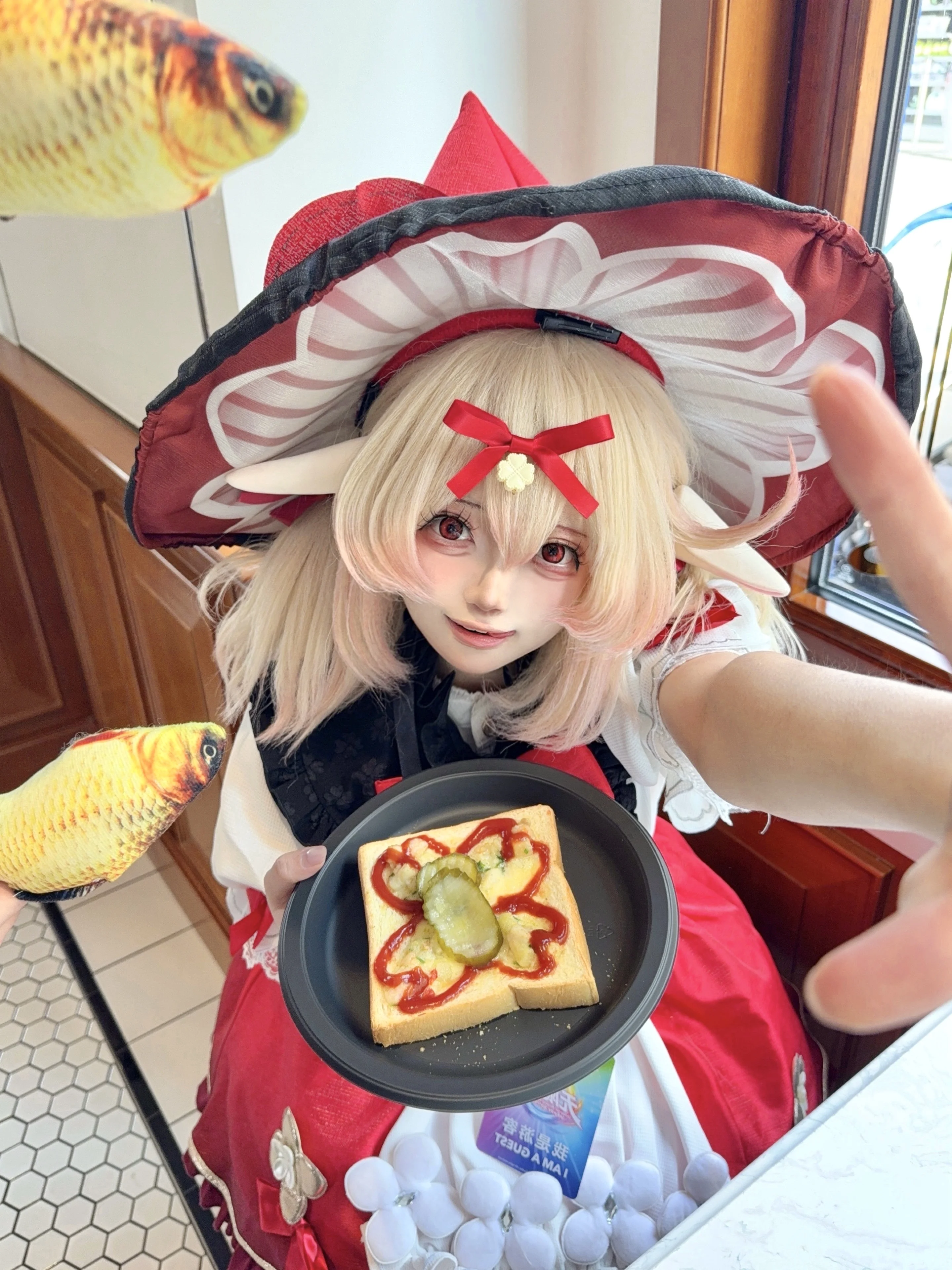【可莉cos】请荣誉骑士姐姐品尝今日份的特色鱼香吐司 - 第 1 张