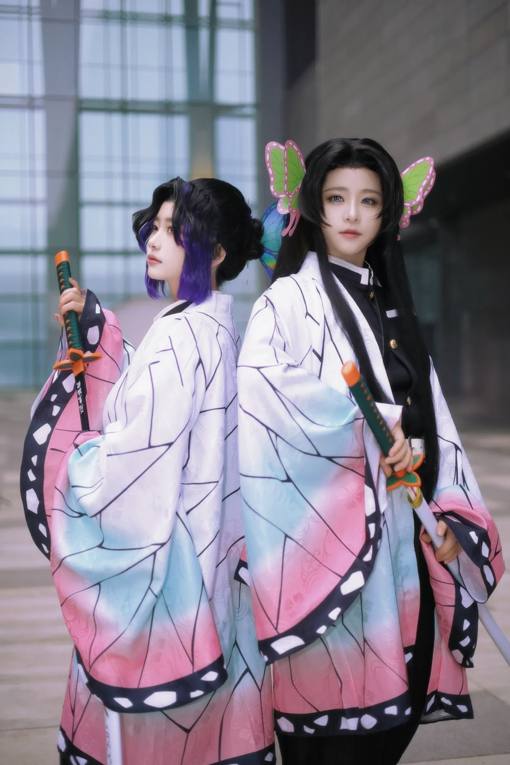 【胡蝶しのぶ コスプレ】姉妹と一緒の「鬼滅の刃」成都ACJOYアニメイベント写真 - 6 枚目