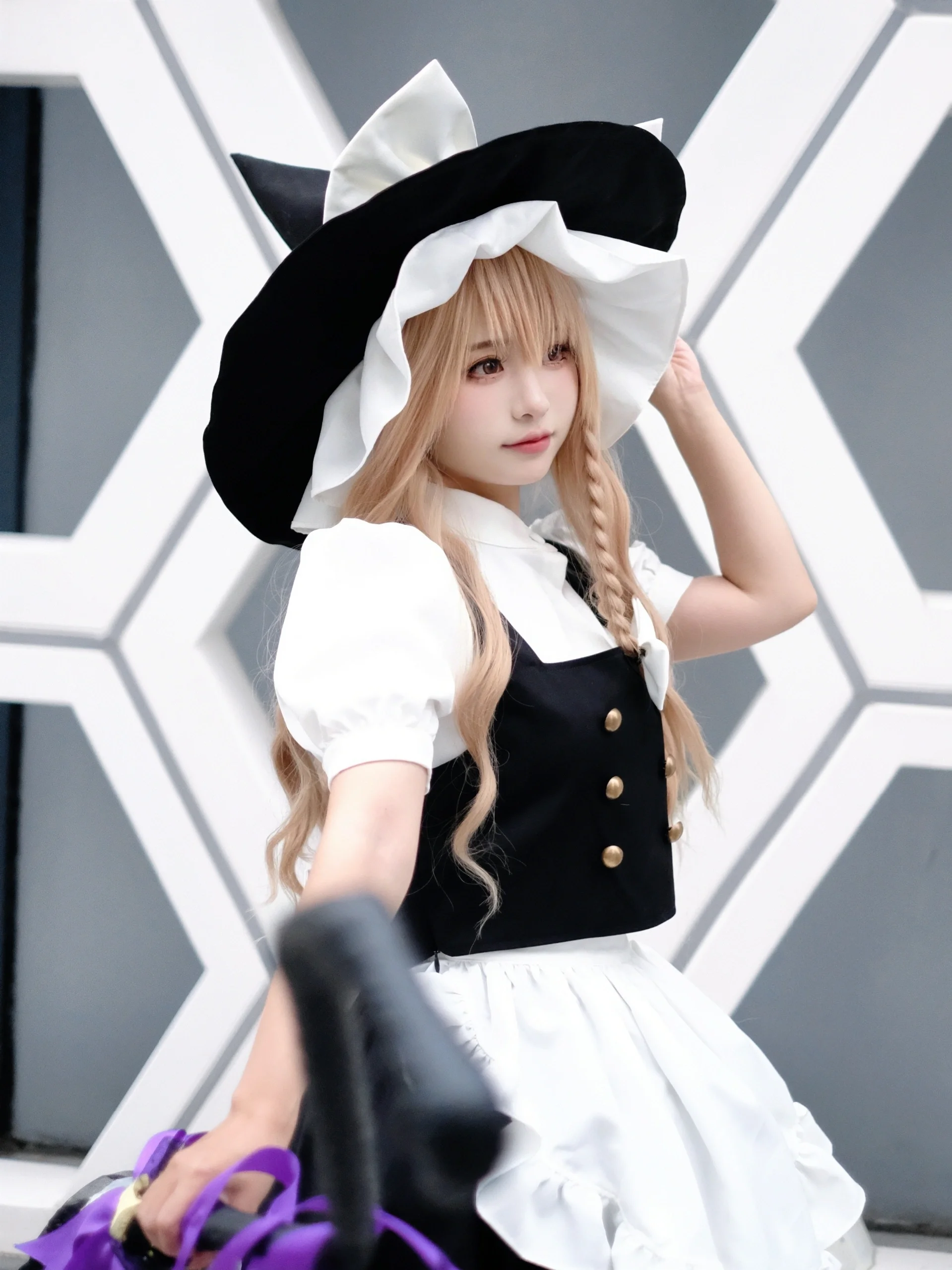【雾雨魔理沙cos】东方project场照动作分享 - 第 9 张