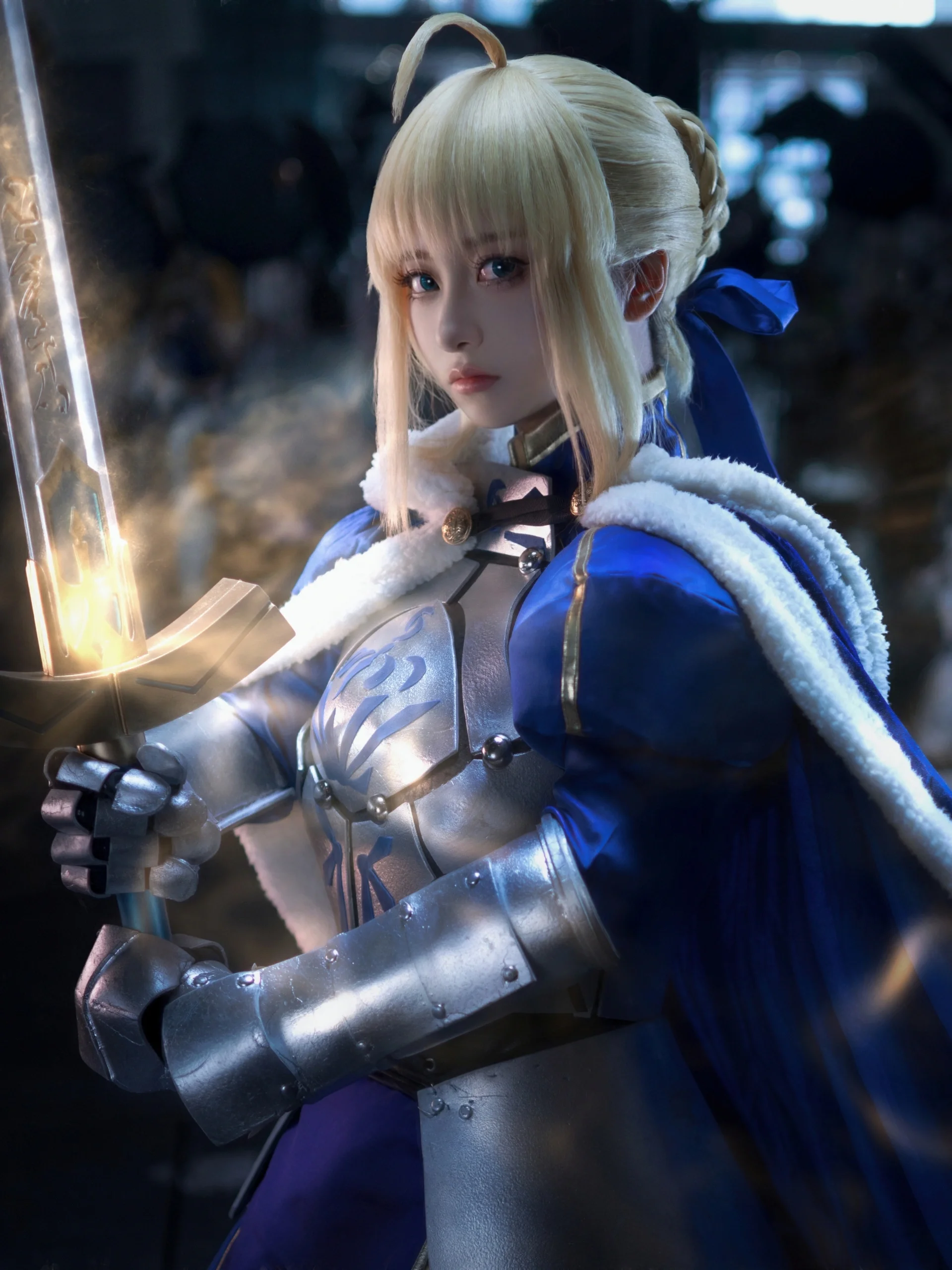 【阿尔托莉雅cos】Fate系列世界线漫展，骑士与礼裙的定妆瞬间 - 第 1 张