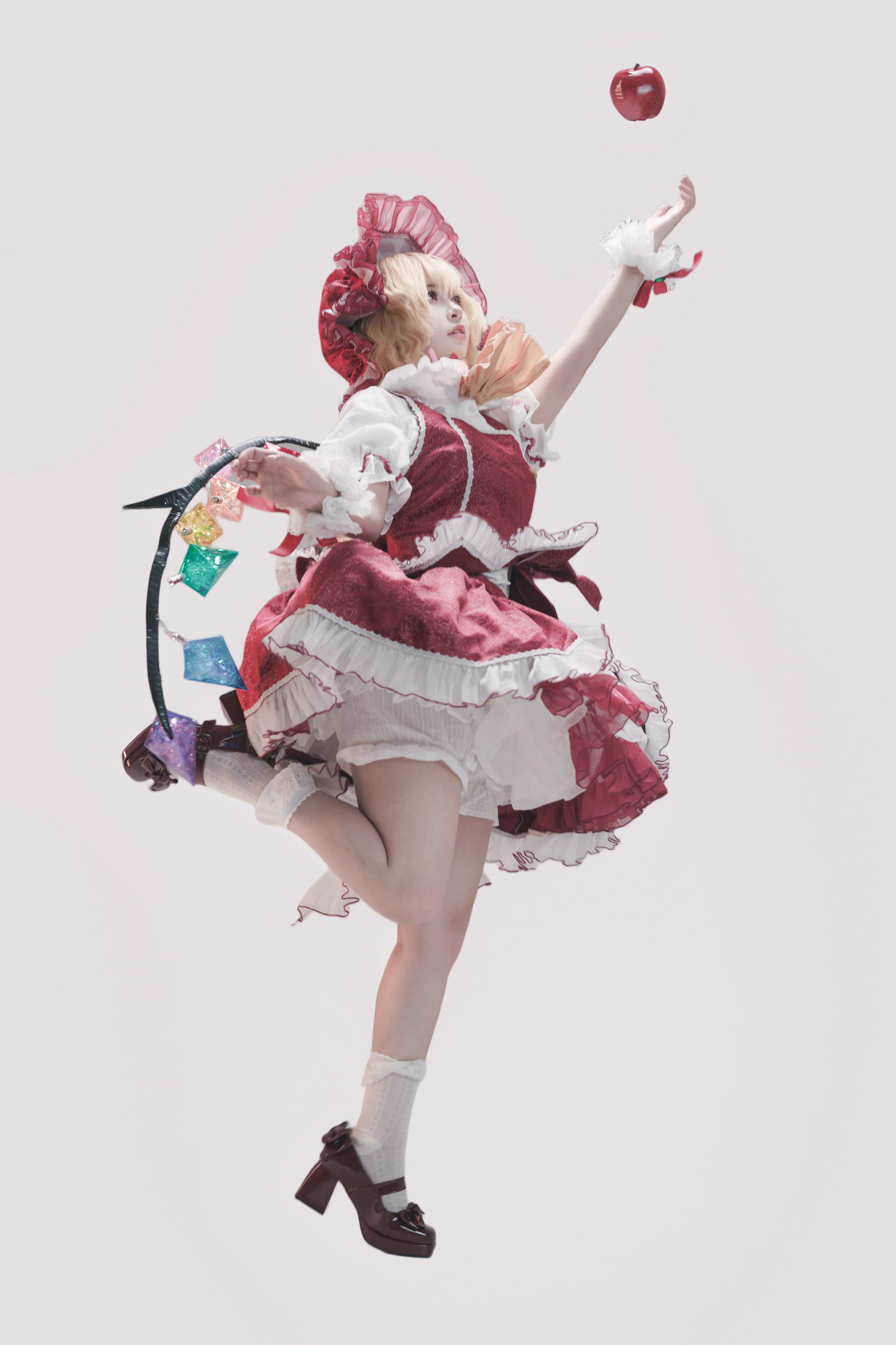 【芙兰朵露斯卡雷特cos】东方project红魔馆的捣蛋鬼，属于芙兰的跃动时刻 - 第 2 张