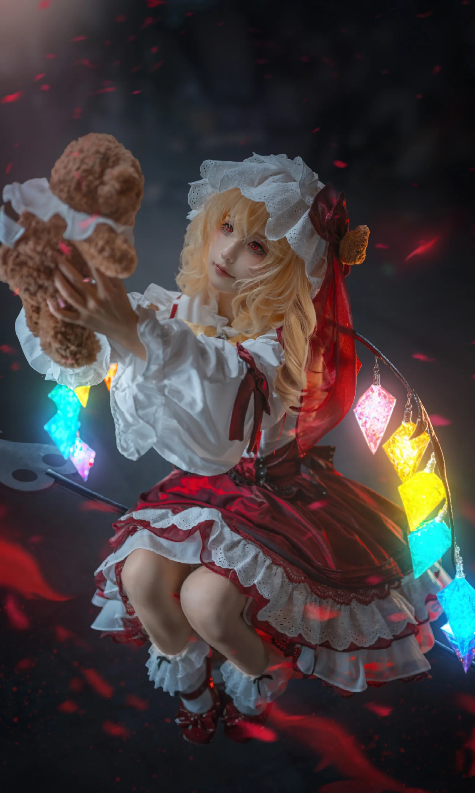 【芙兰朵露cos】东方project红魔馆二设场照，暗夜里的红色妖精 - 第 1 张