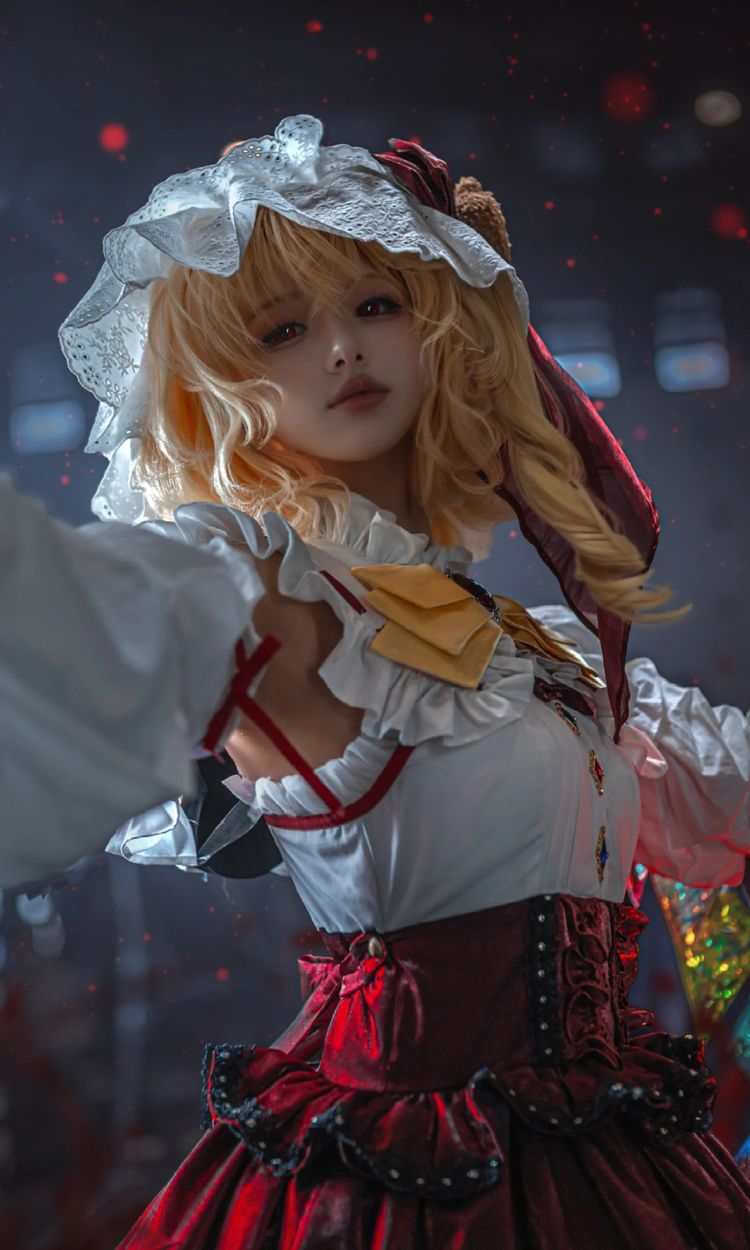【芙兰朵露cos】东方project红魔馆二设场照，暗夜里的红色妖精 - 第 3 张