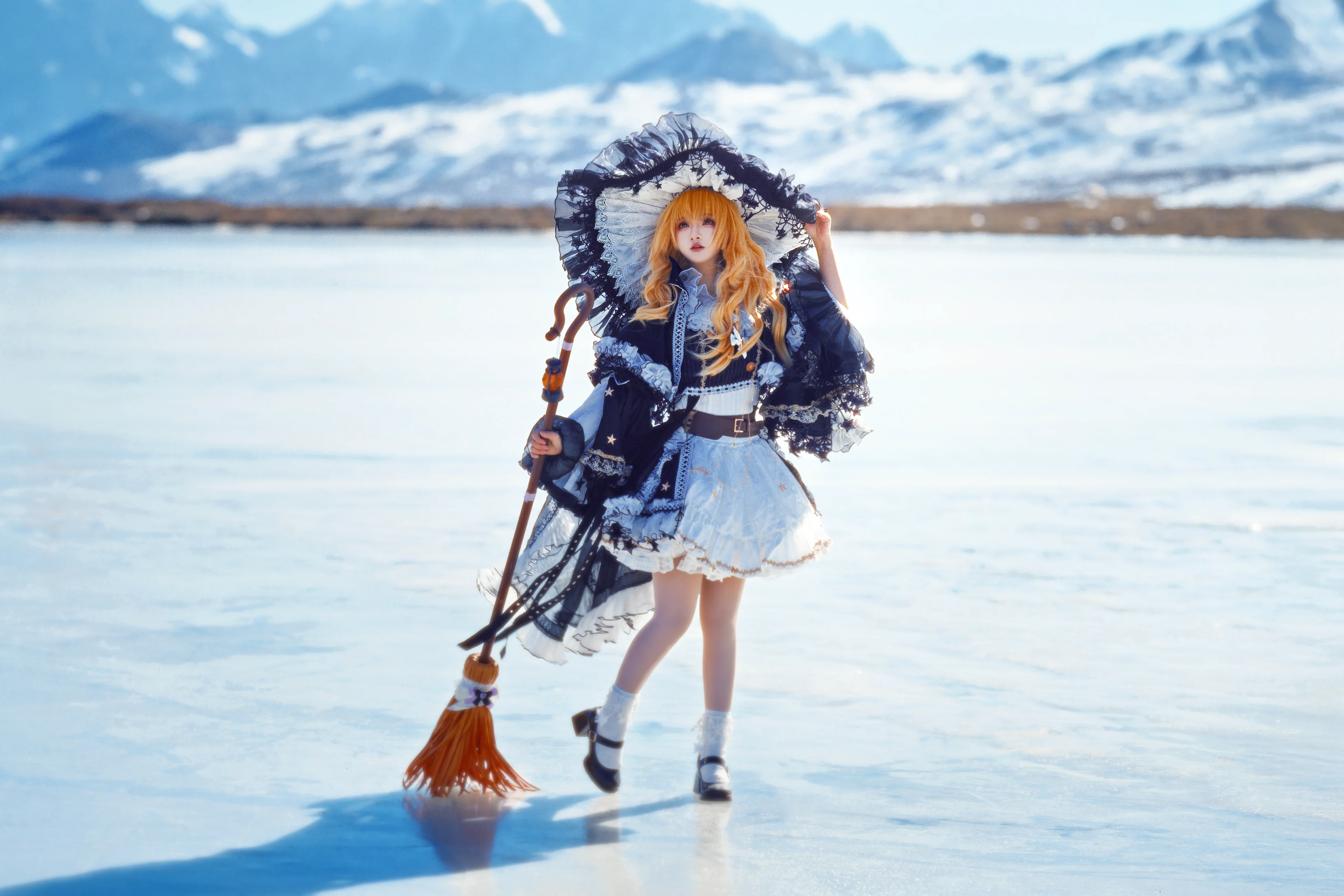 【魔理沙cos】雪國秘境中的黑白魔法使，東方Project雪景外拍 - 第 3 張
