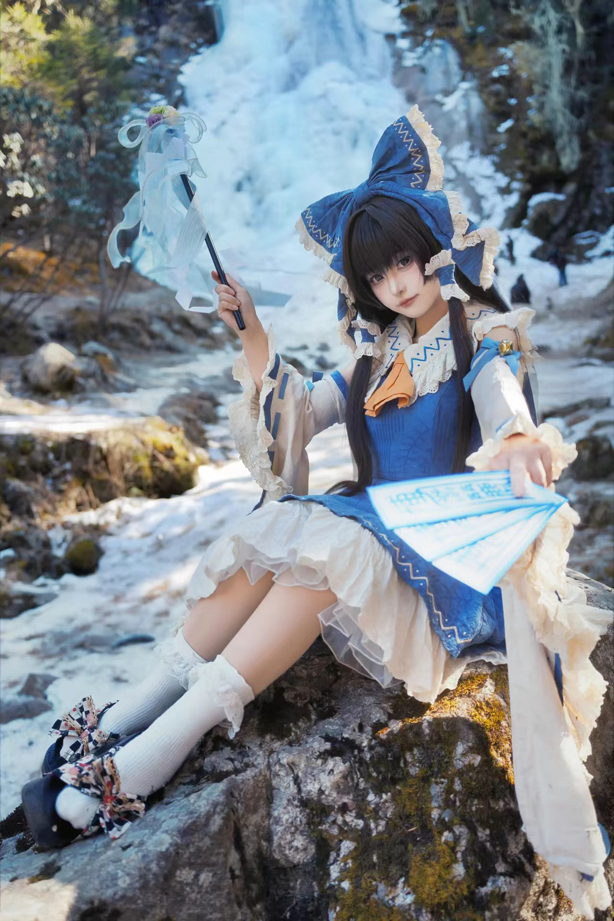 【博丽灵梦cos】冰雪溪涧的冬日二设巫女