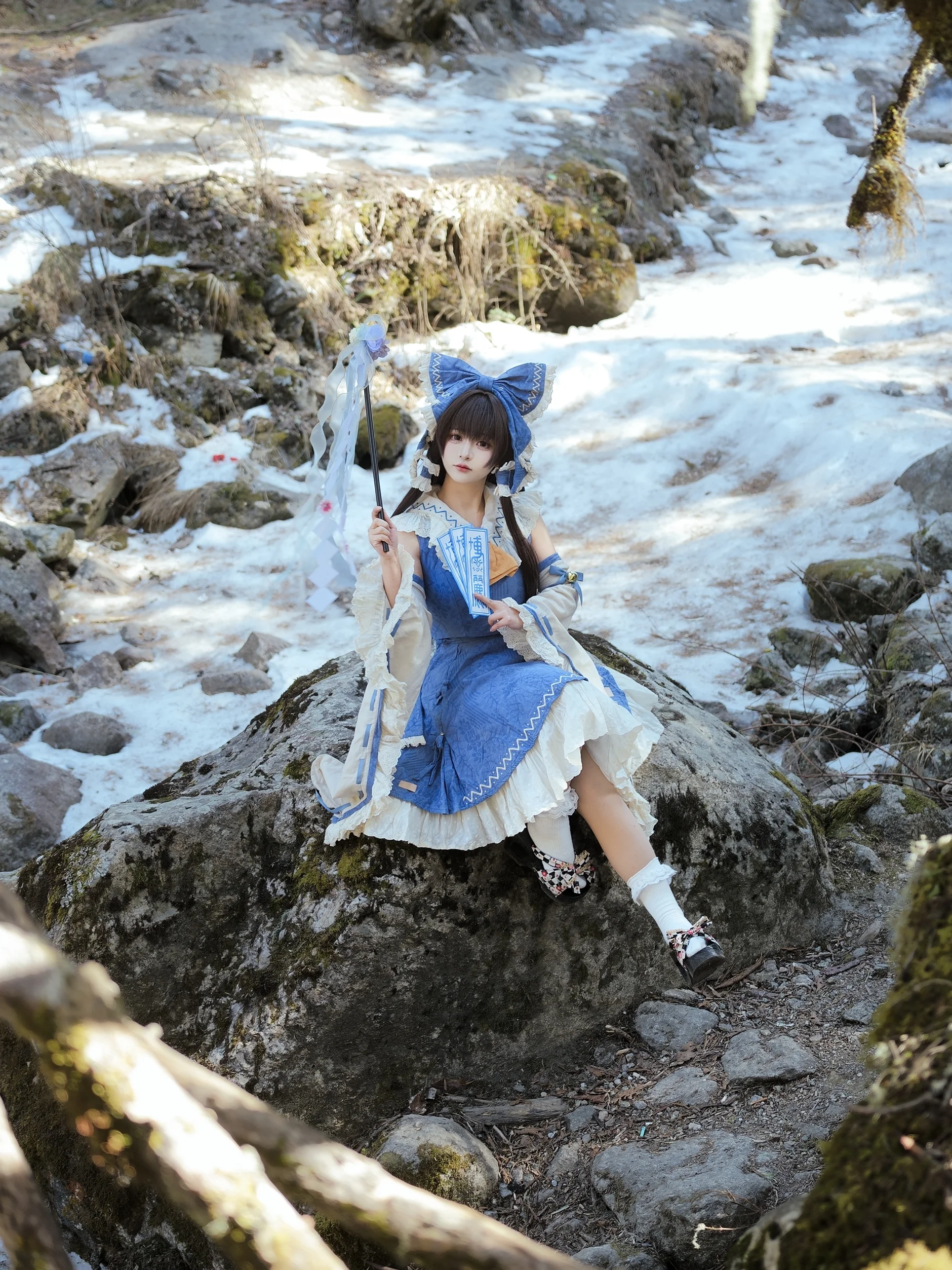 【博丽灵梦cos】冰雪溪涧的冬日二设巫女 - 第 4 张