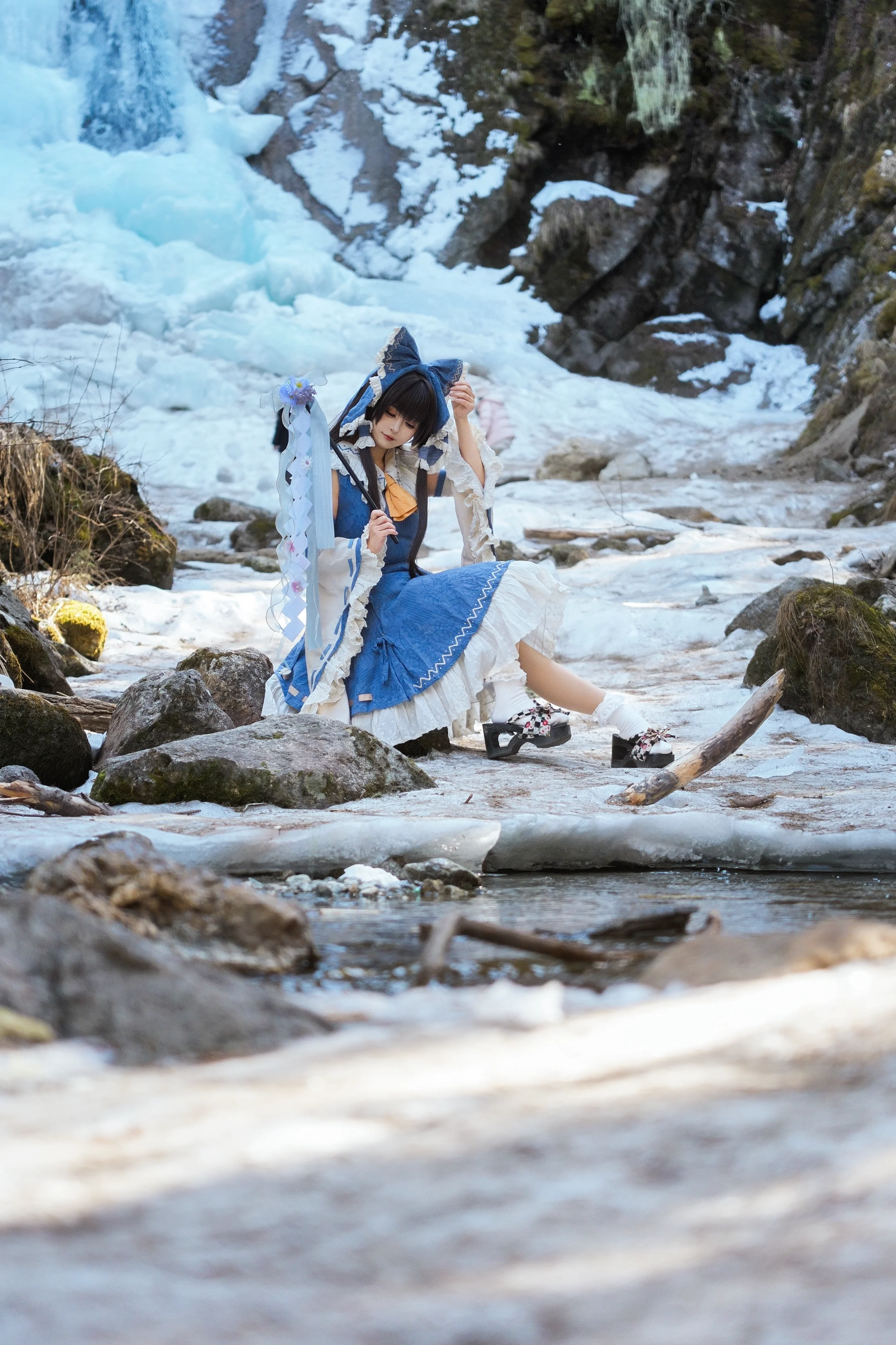 【博丽灵梦cos】冰雪溪涧的冬日二设巫女 - 第 6 张