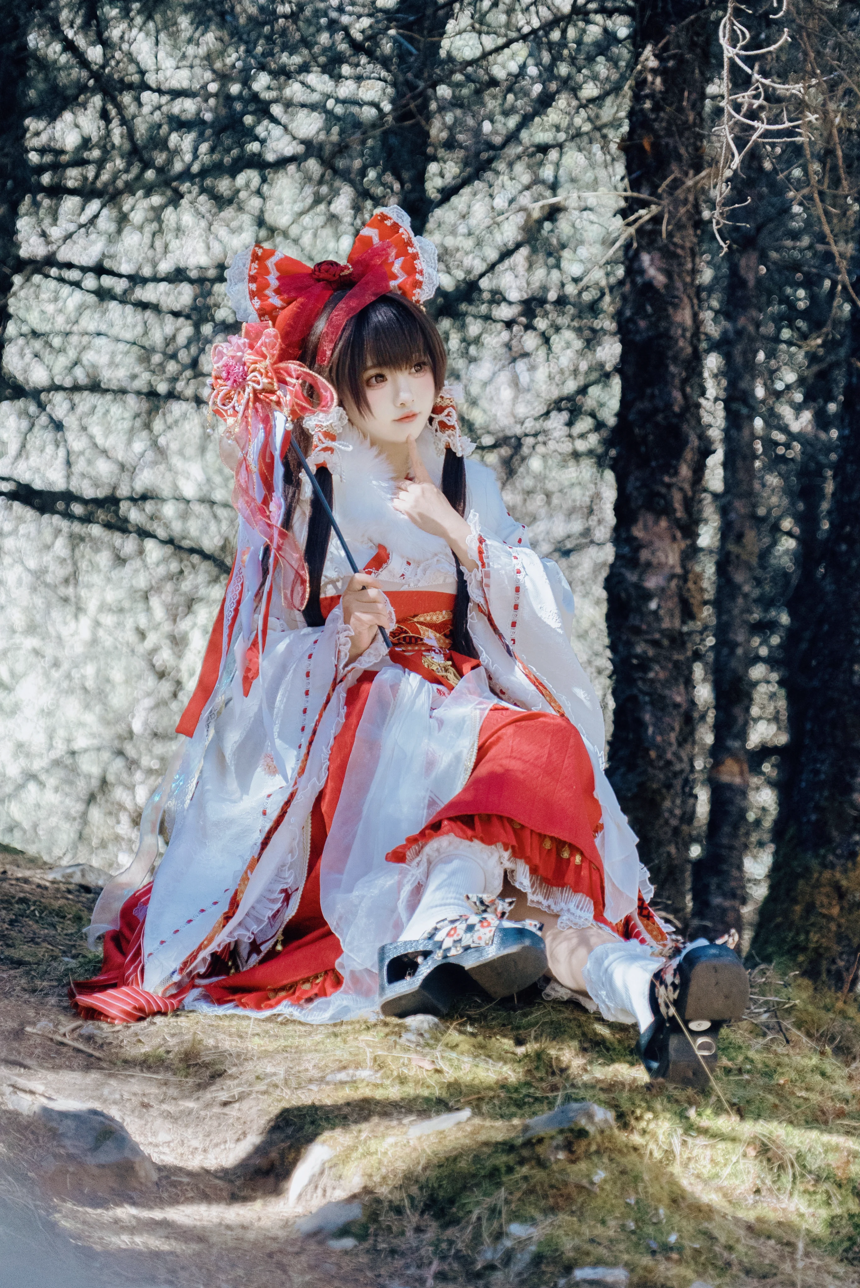 【博丽灵梦cos】雪山冰瀑中的红白巫女