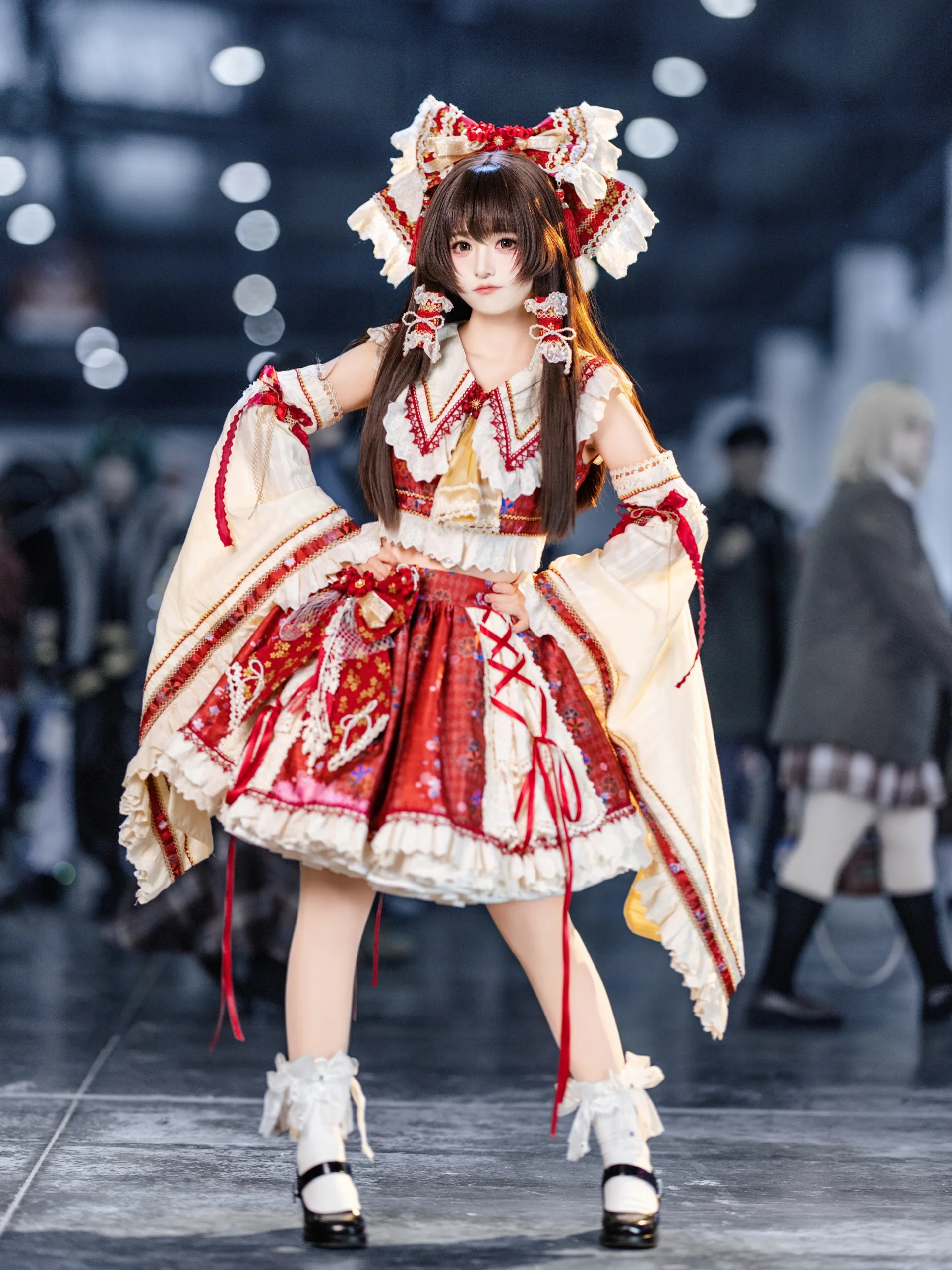 【博丽灵梦cos】世界线漫展的红白战袍