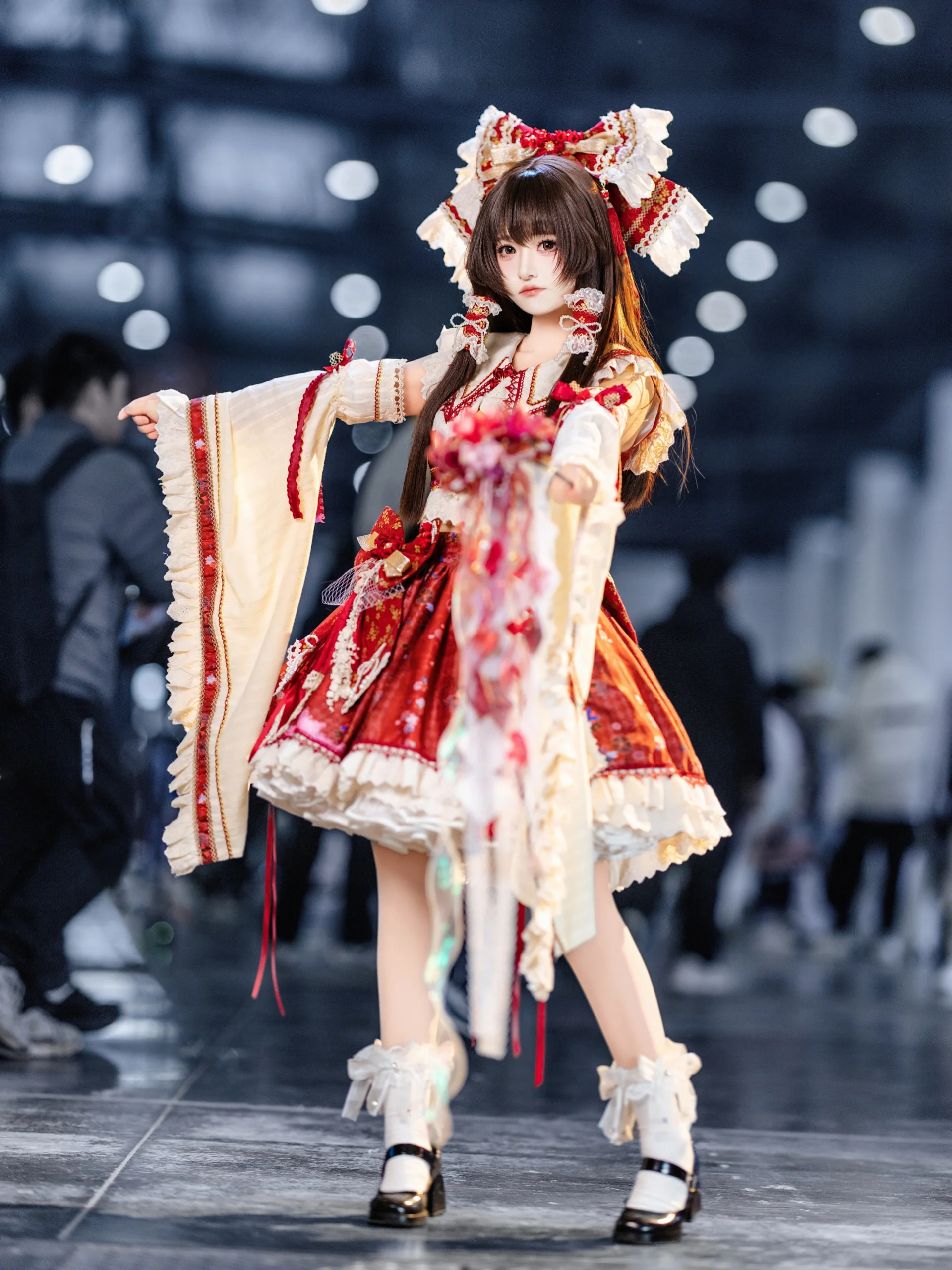 【博丽灵梦cos】世界线漫展的红白战袍 - 第 2 张