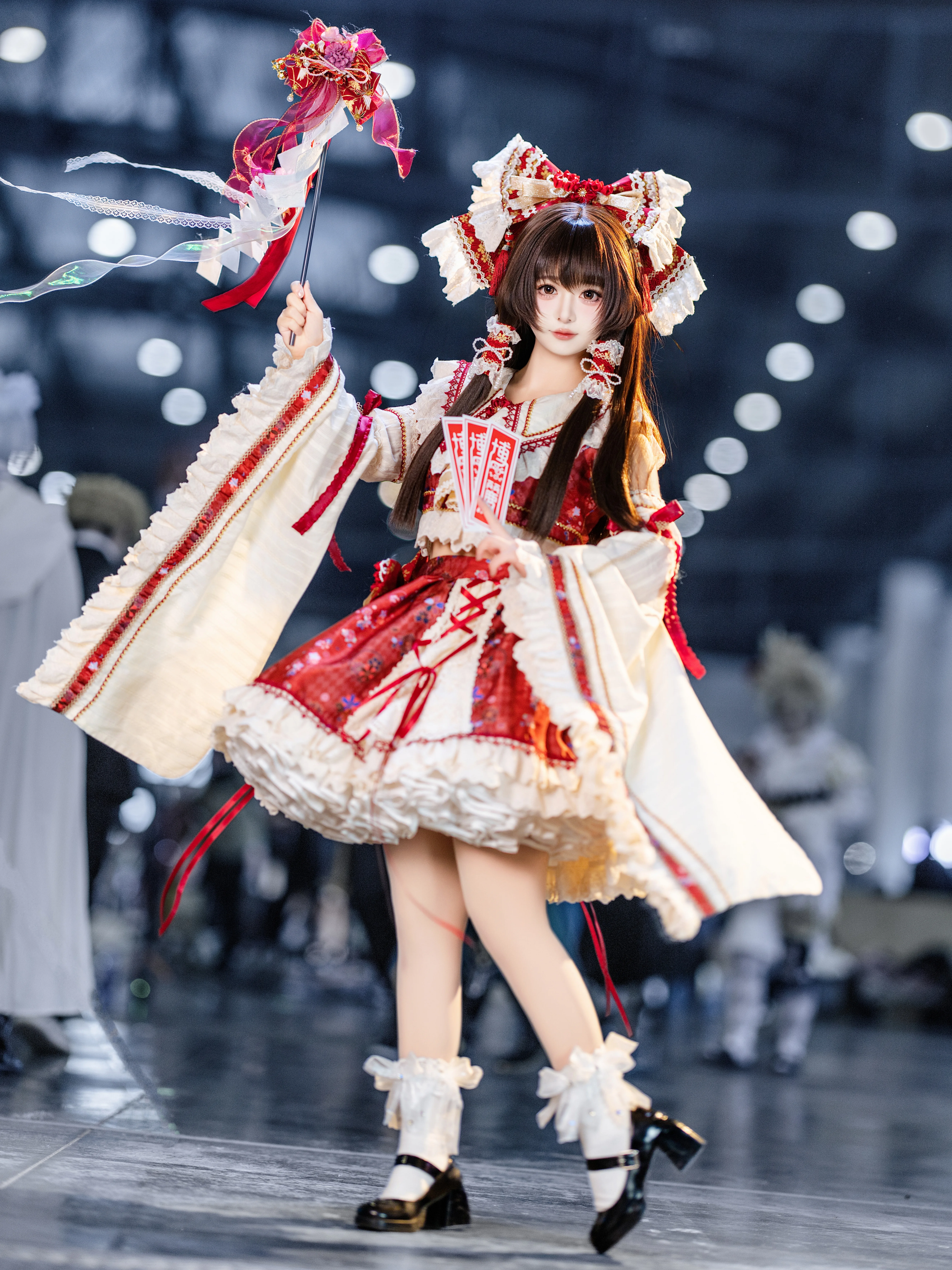 【博丽灵梦cos】世界线漫展的红白战袍 - 第 3 张
