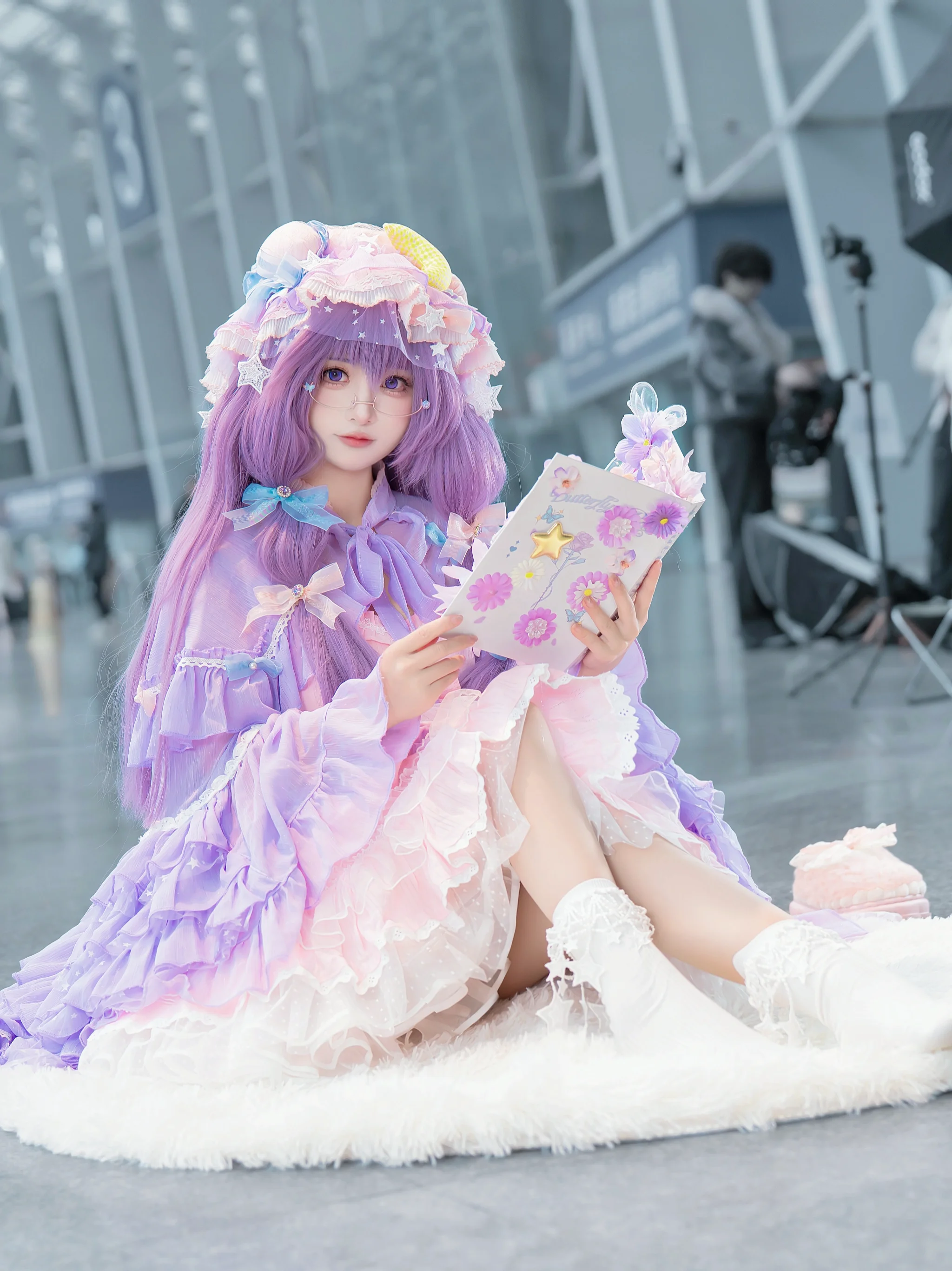【帕秋莉cos】東方project的紫氣東來，翻開魔法書的靜謐瞬間 - 第 1 張