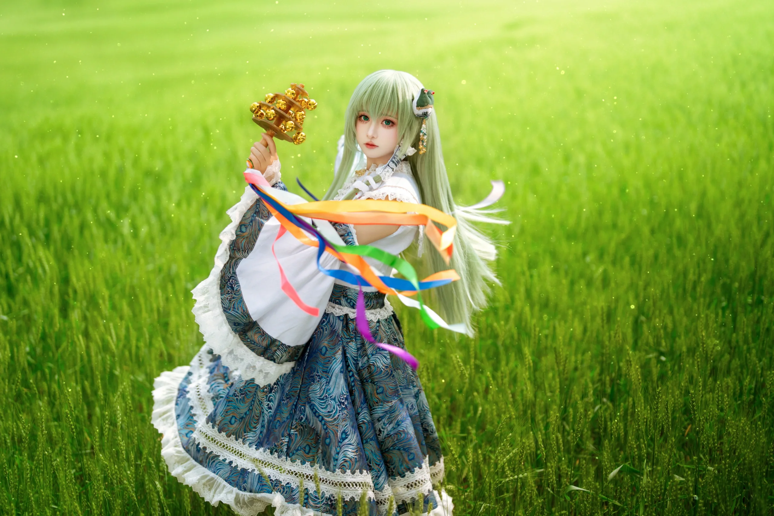 【东风谷早苗cos】春日的风与麦浪中的守矢祈愿 - 第 6 张