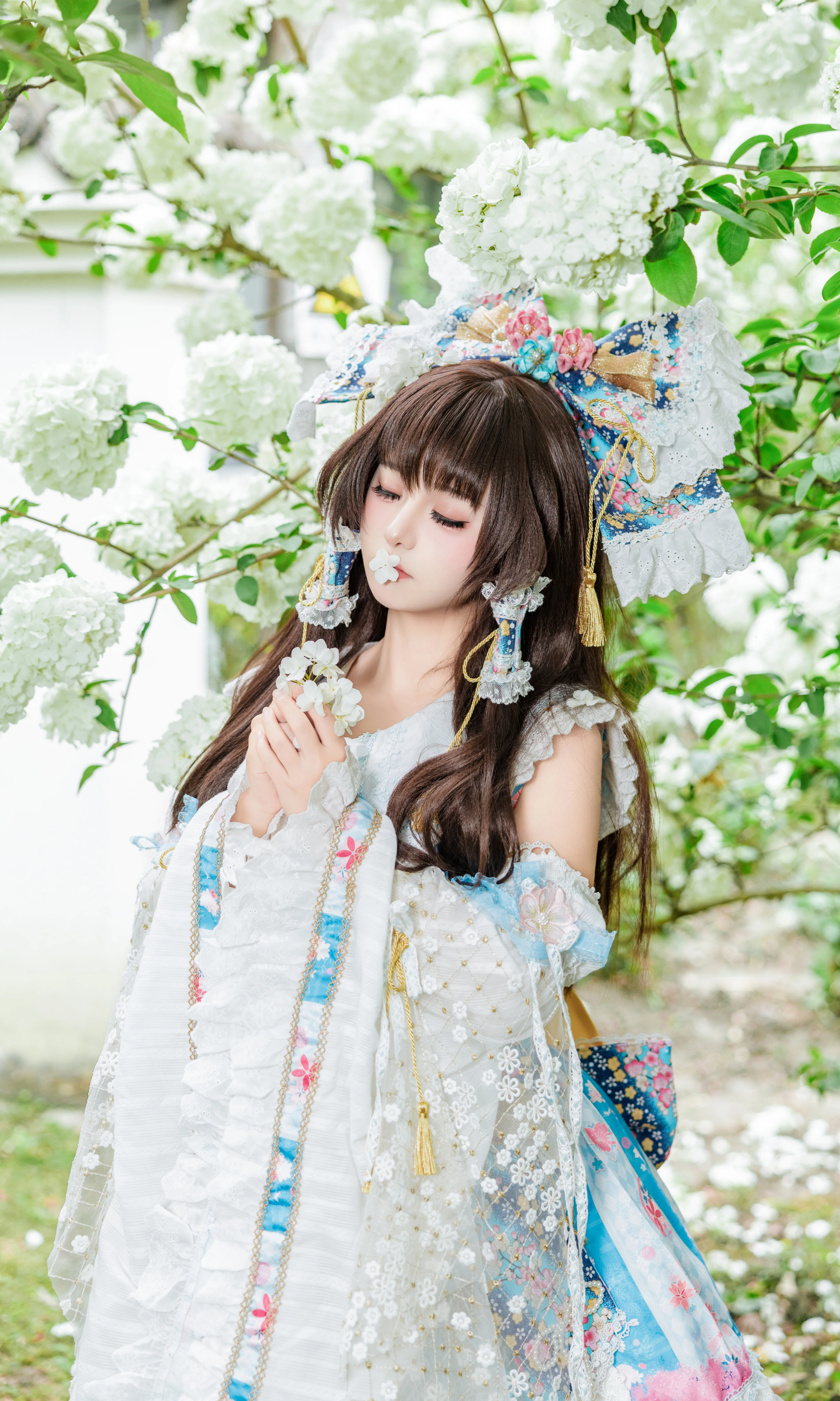 【博丽灵梦cos】幻想乡的无尽夏日在花海中绽放 - 第 4 张