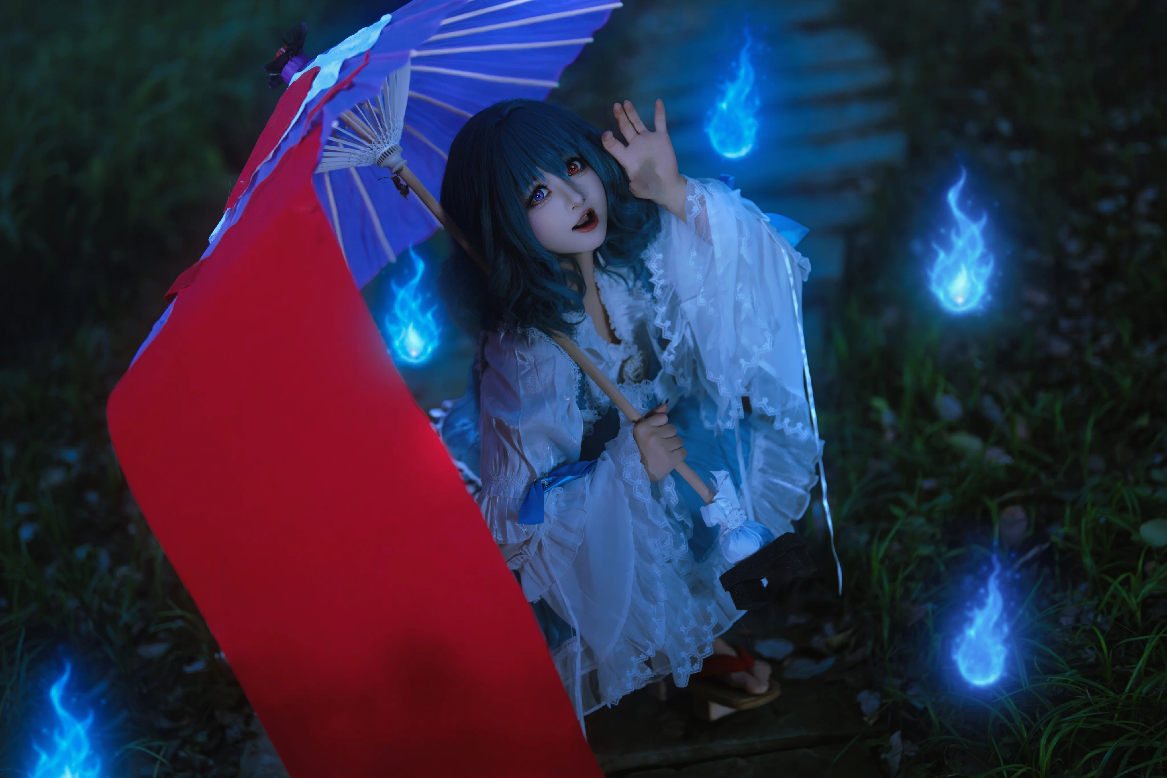 【多多良小伞cos】东方project里的林间夜行，被遗忘的妖怪少女 - 第 2 张