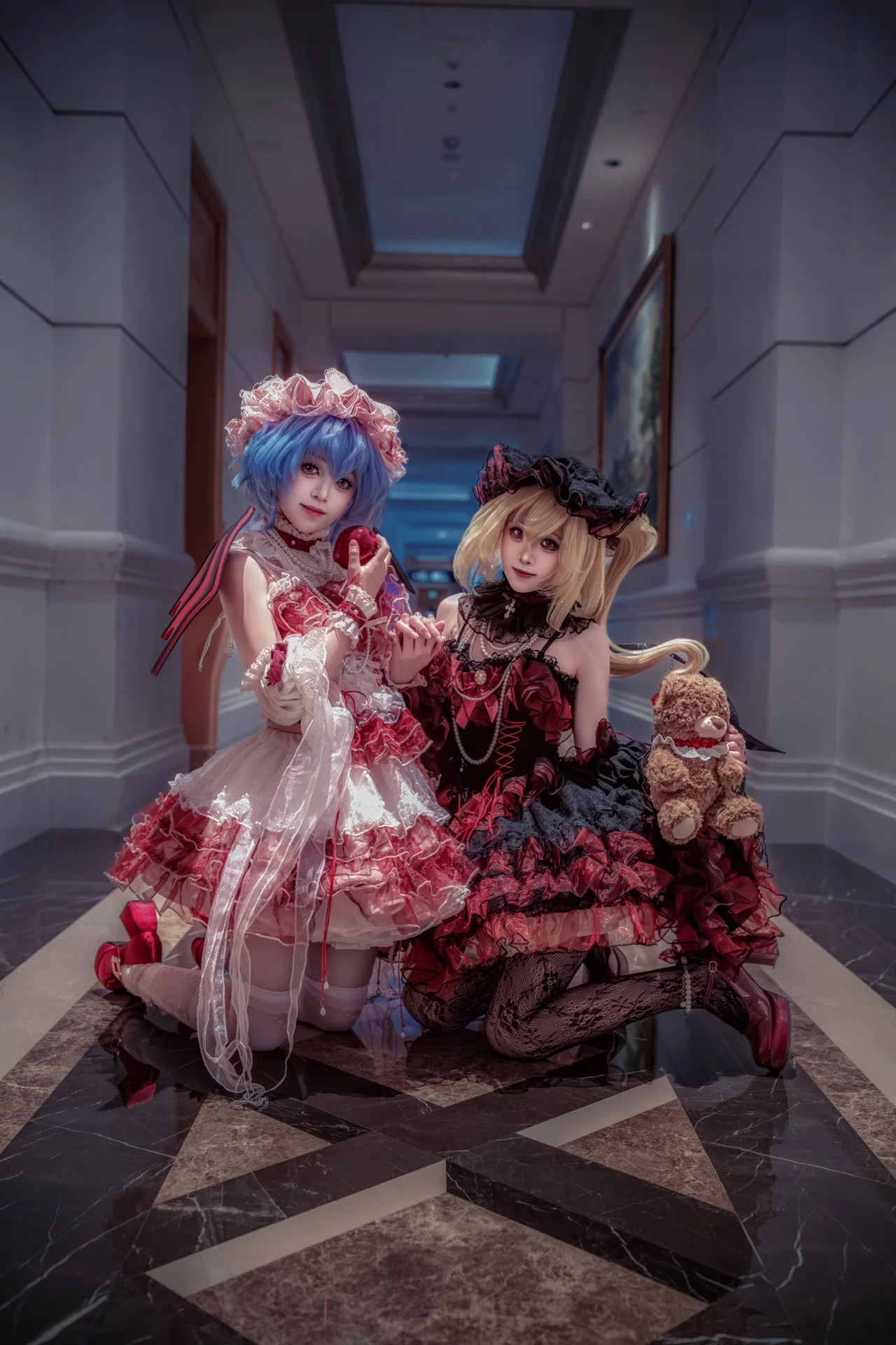 【蕾米莉亚与芙兰朵露cos】红魔馆的深红之夜与禁忌的游戏