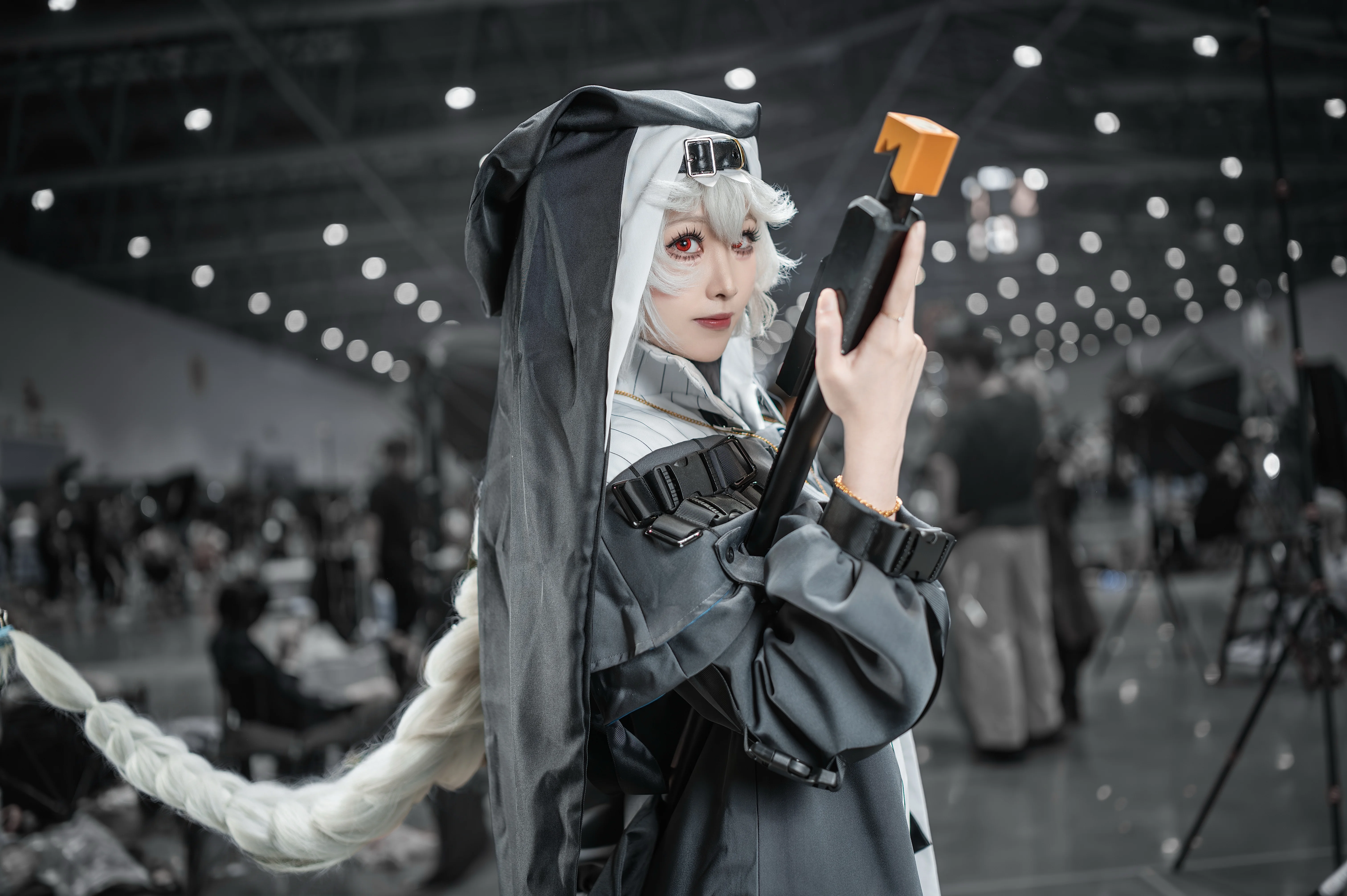 【幽灵鲨cos】明日方舟雅赛努斯复仇记中的电锯修女 - 第 5 张