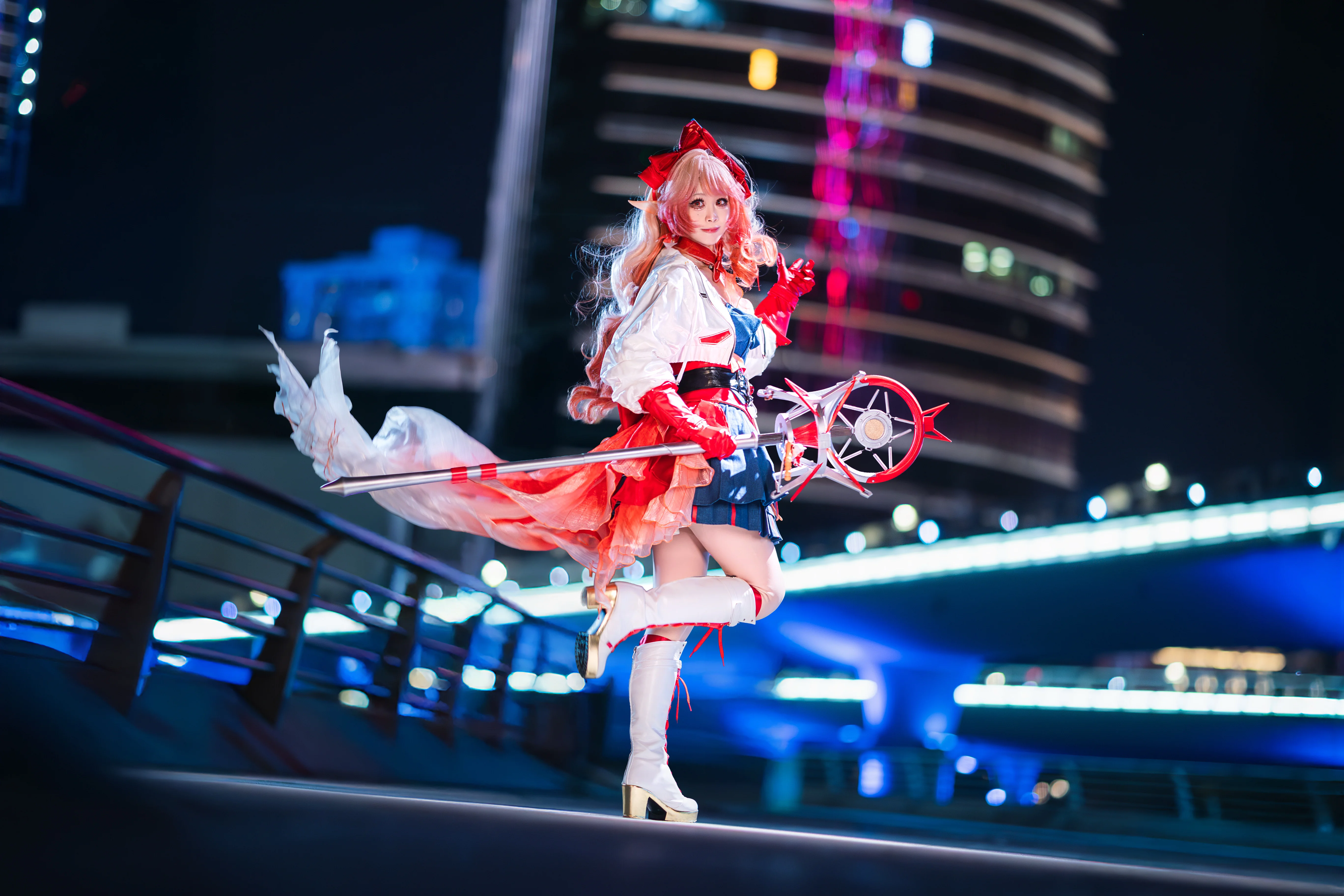 【Momoka Hanyuu cosplay】Arknights - Bolívar Diagnosed: The Agile Momoka Under the Urban Night Curtain - Image 4
