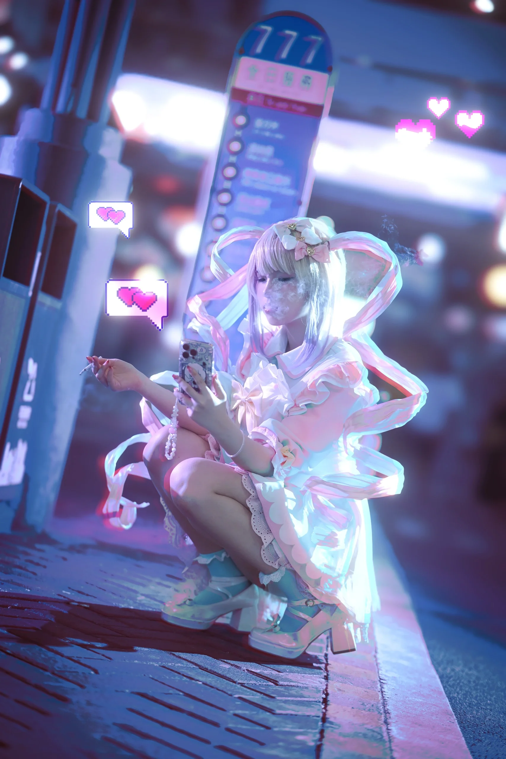 【超天酱cos】深夜霓虹街头的不完美小天使