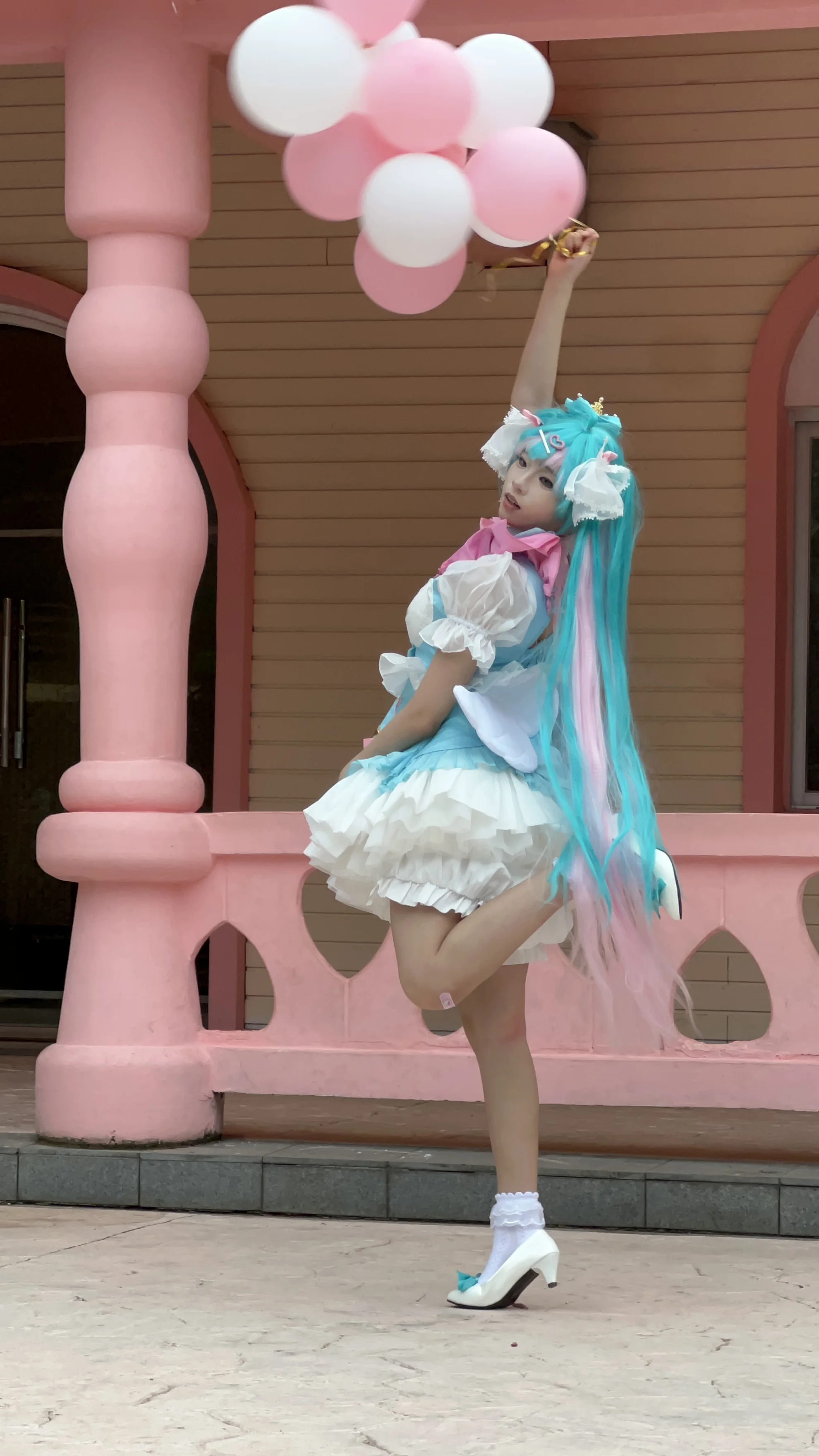【初音未来cos】梦幻公主殿下，粉色系外景全记录 - 第 2 张