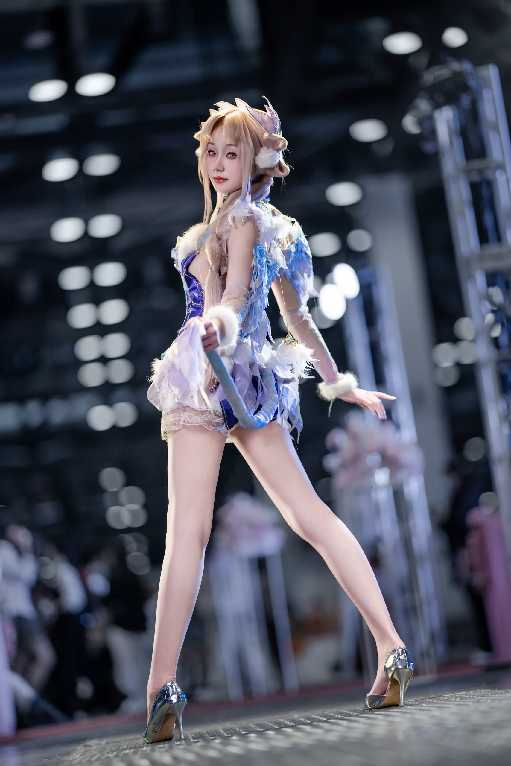 【殷紫萍cos】永劫无间CHCC漫展的五闪灯阵与站桩时刻