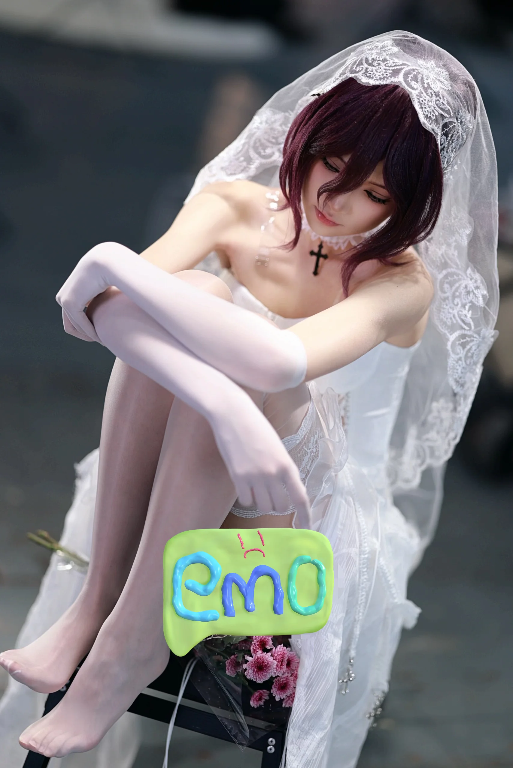 【雷塞cos】在电锯人漫展现场定格婚纱白丝的瞬间 - 第 1 张
