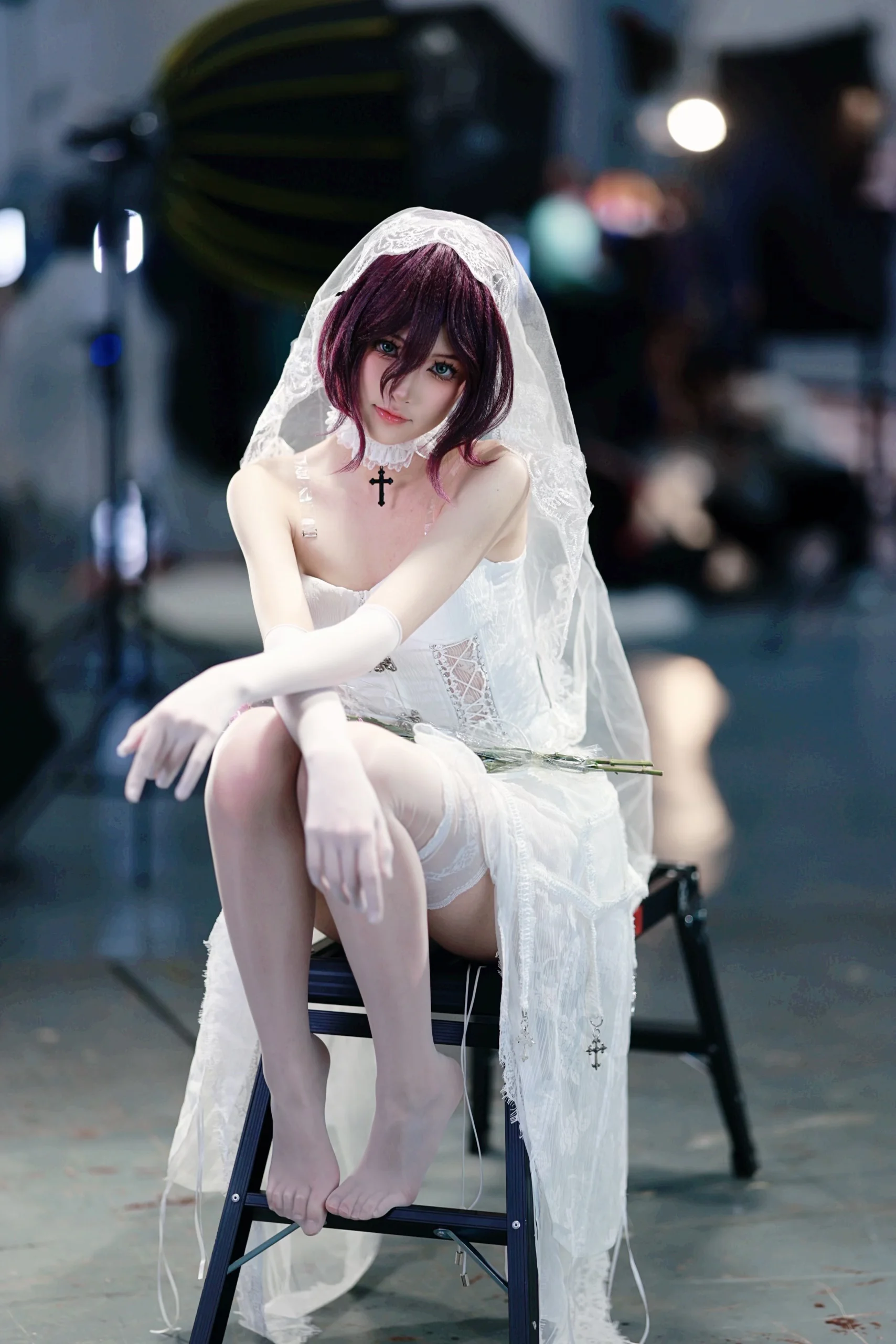【雷塞cos】在电锯人漫展现场定格婚纱白丝的瞬间
