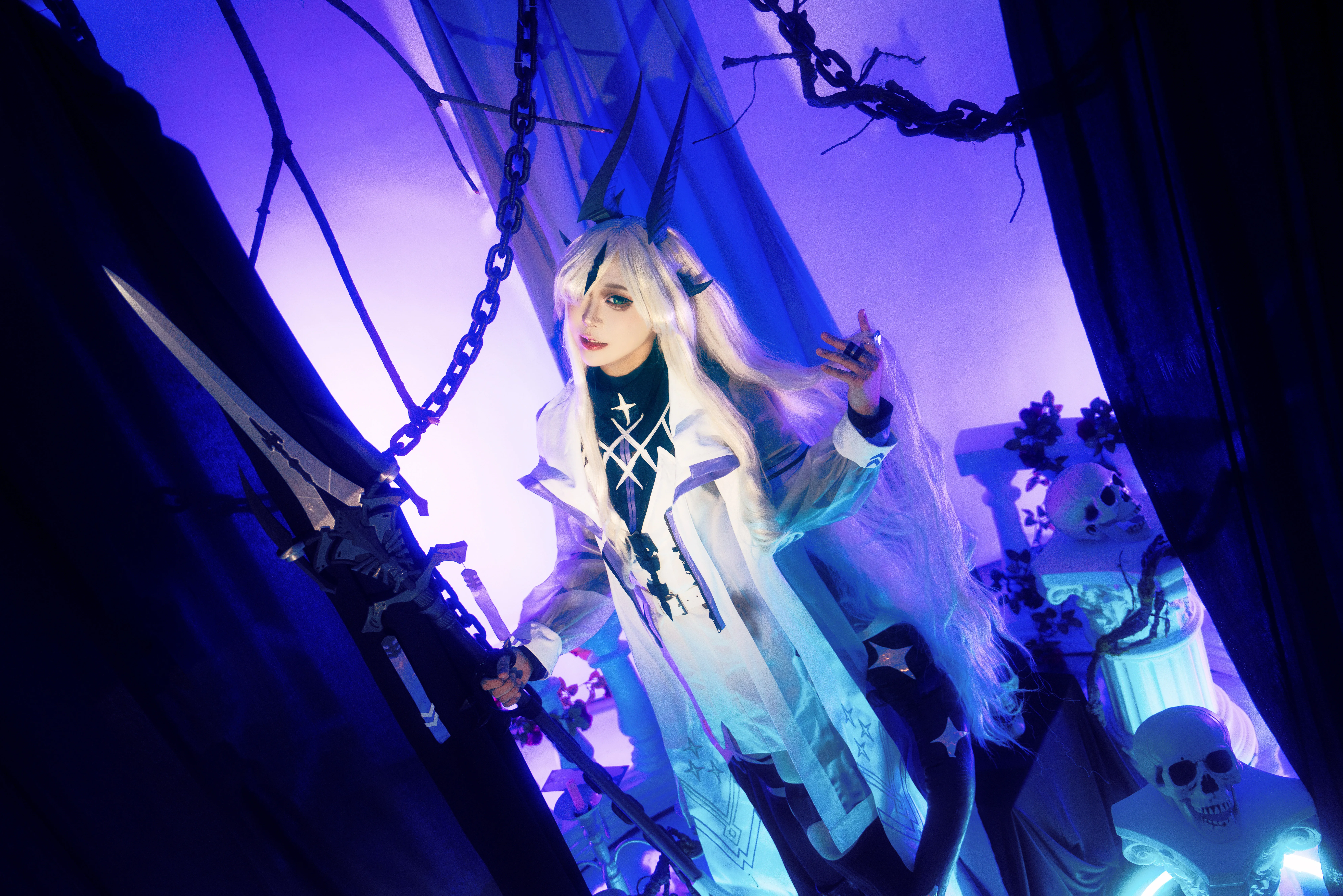 [Arknights Cosplay] 2025 Shooting Fragments: Intertwining Wasteland and Fresh Flowers - Image 6