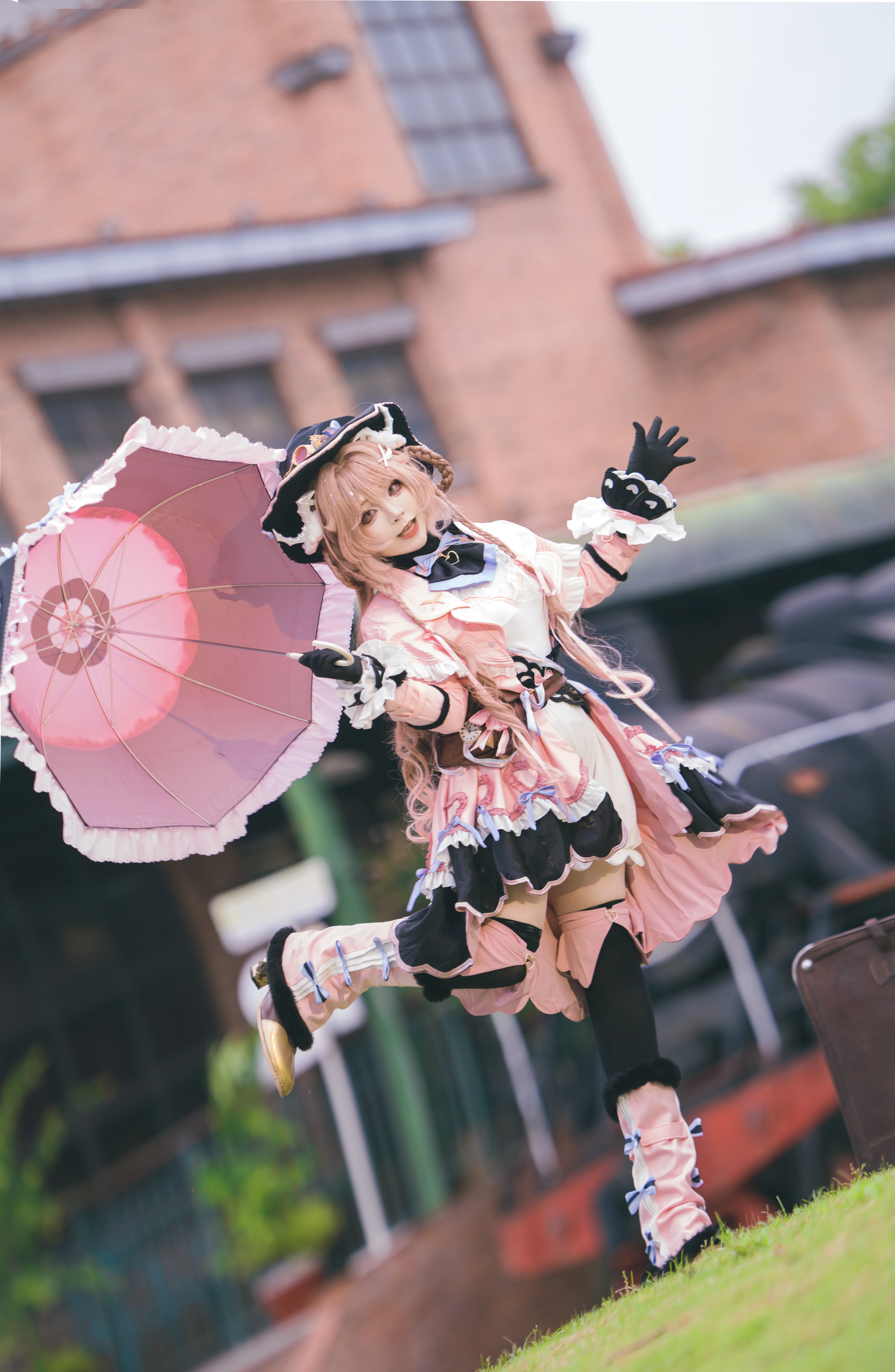 【艾雅法拉cos】明日方舟三丽鸥联名版本的棉绒小魔女 - 第 1 张
