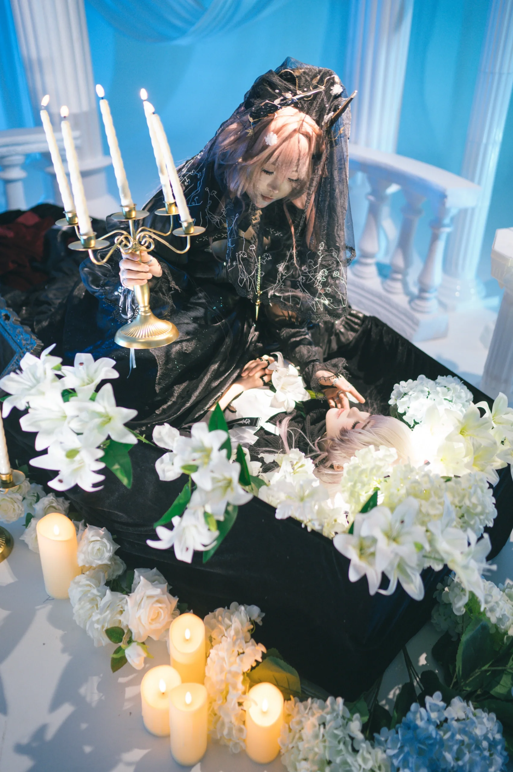 【明日方舟cos】哥特暗黑風，長眠於純白花海 - 第 2 張